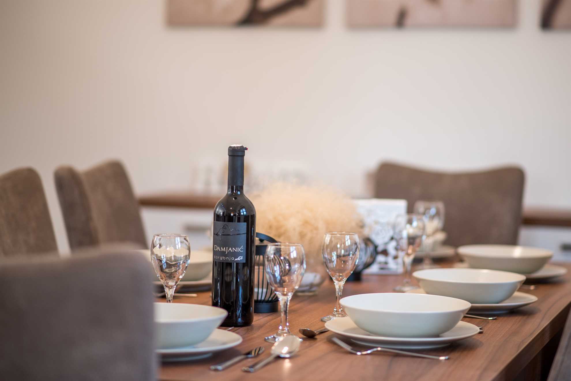 Prekrasna vila LAURA s privatnim bazenom