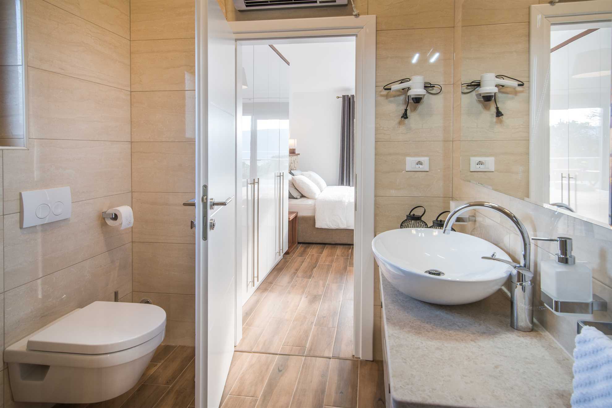 Prekrasna vila LAURA s privatnim bazenom