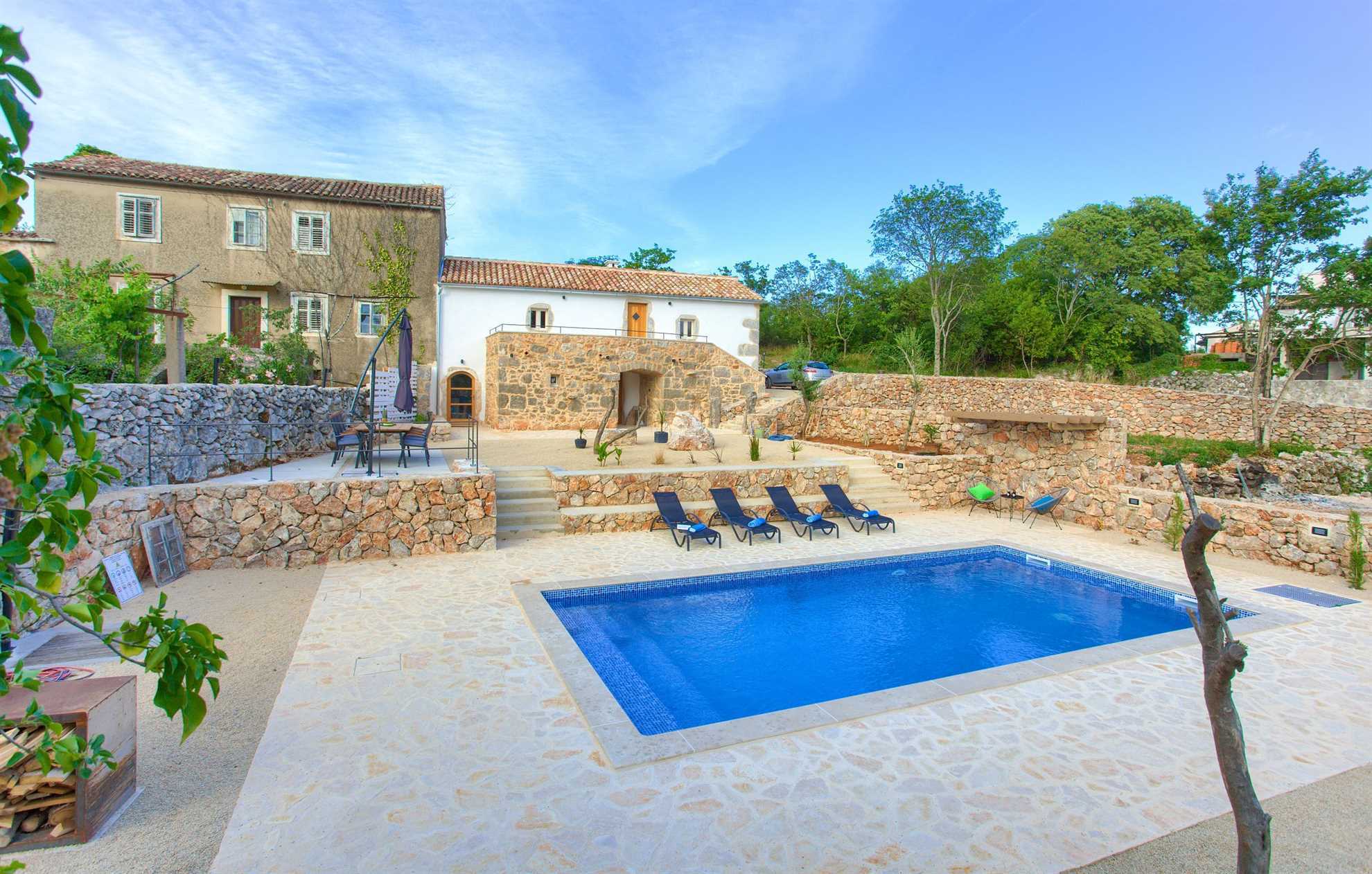 Beautiful Villa MAY with swimming pool
