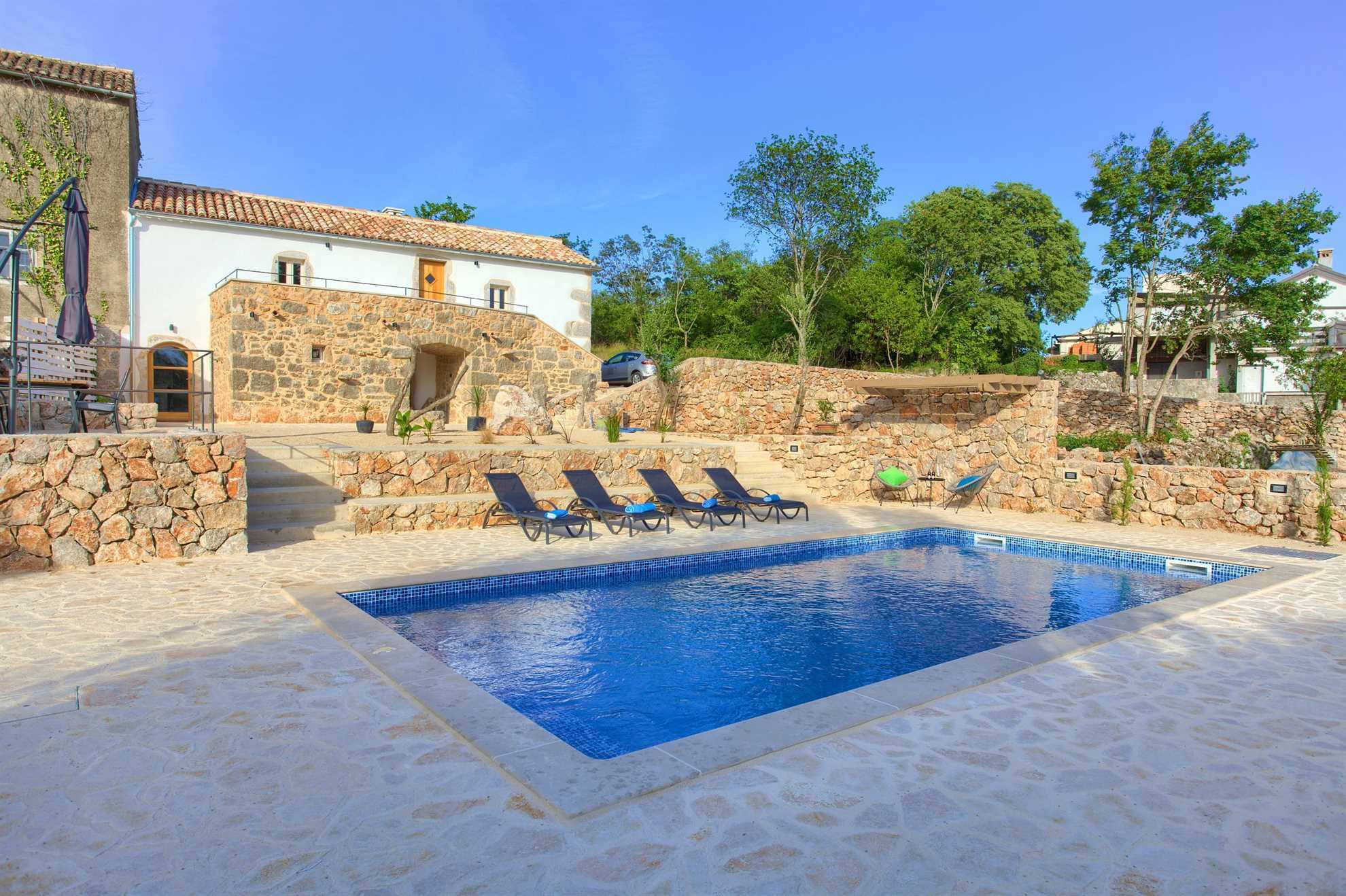 Beautiful Villa MAY with swimming pool