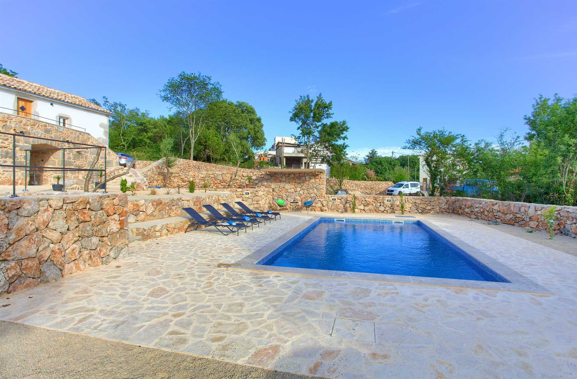 Beautiful Villa MAY with swimming pool