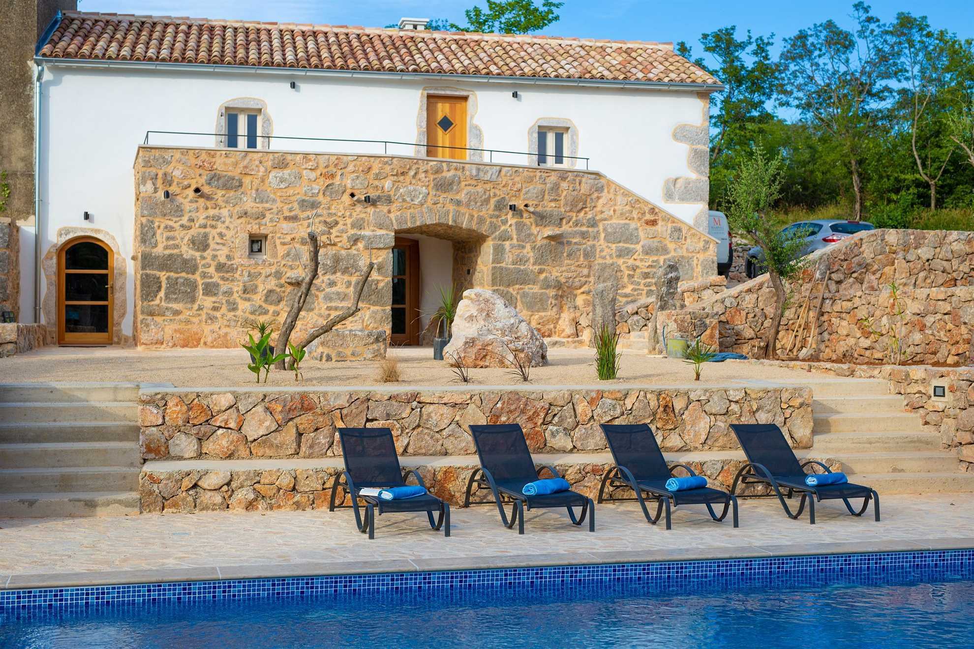 Beautiful Villa MAY with swimming pool