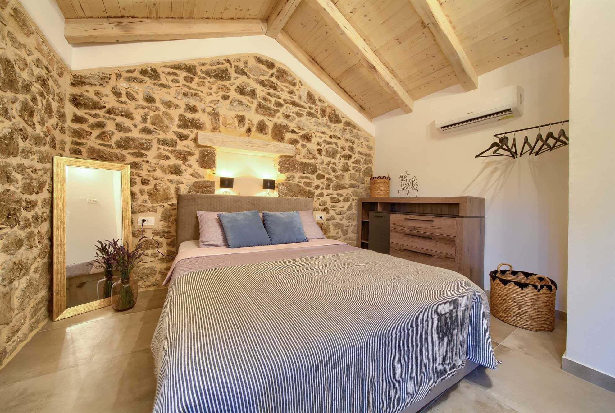 Beautiful Villa MAY with swimming pool