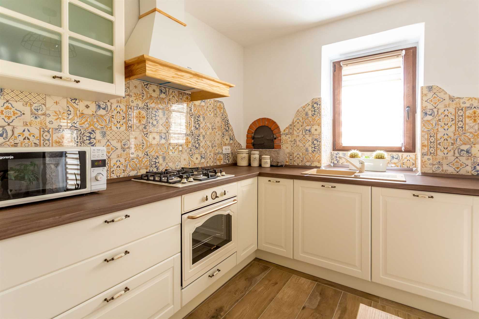 Kuća za odmor PAVOVCI sa grijanim bazenom