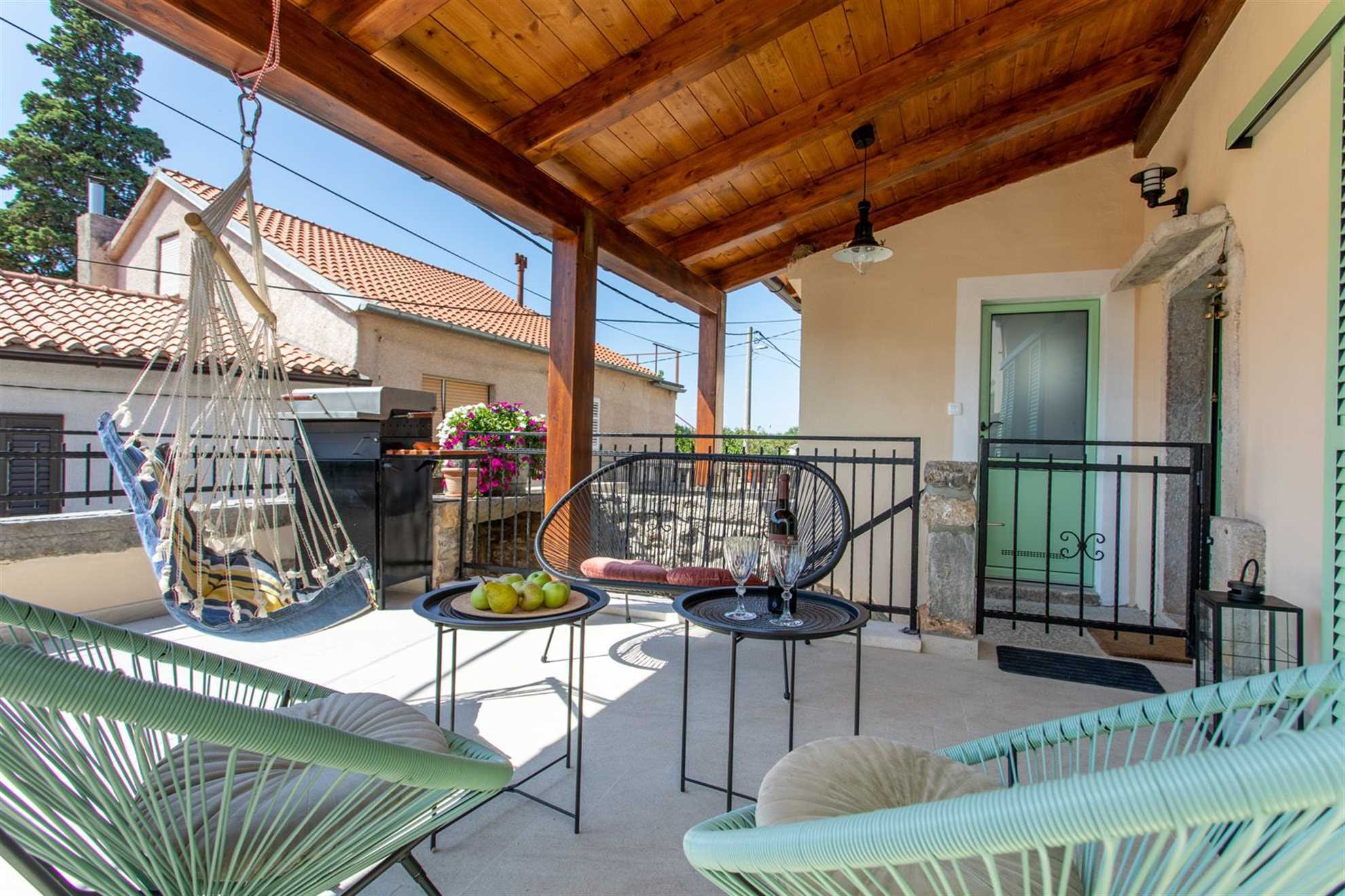 Lijepo renovirana rustikalna kuća za odmor DREAM