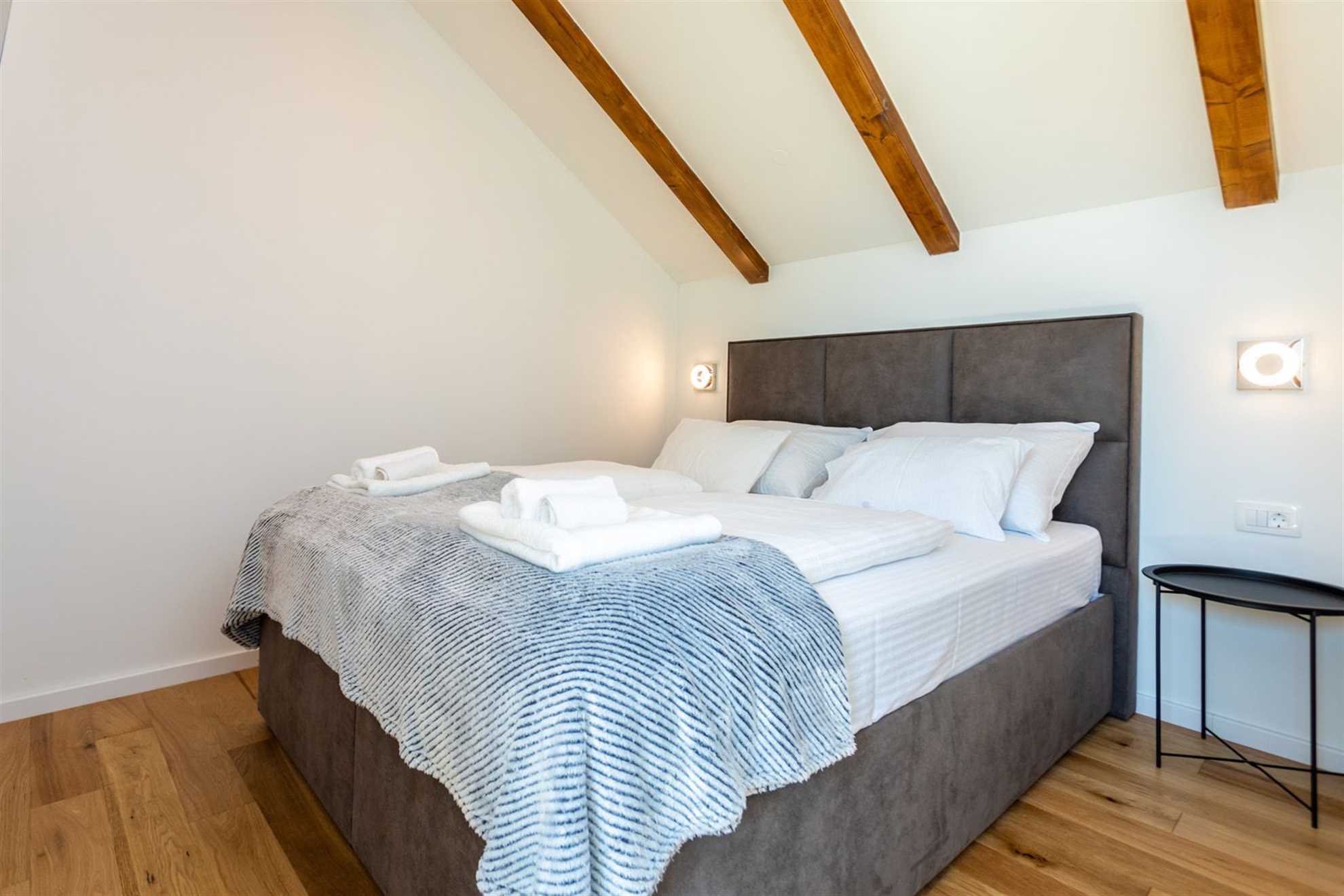 Lijepo renovirana rustikalna kuća za odmor DREAM