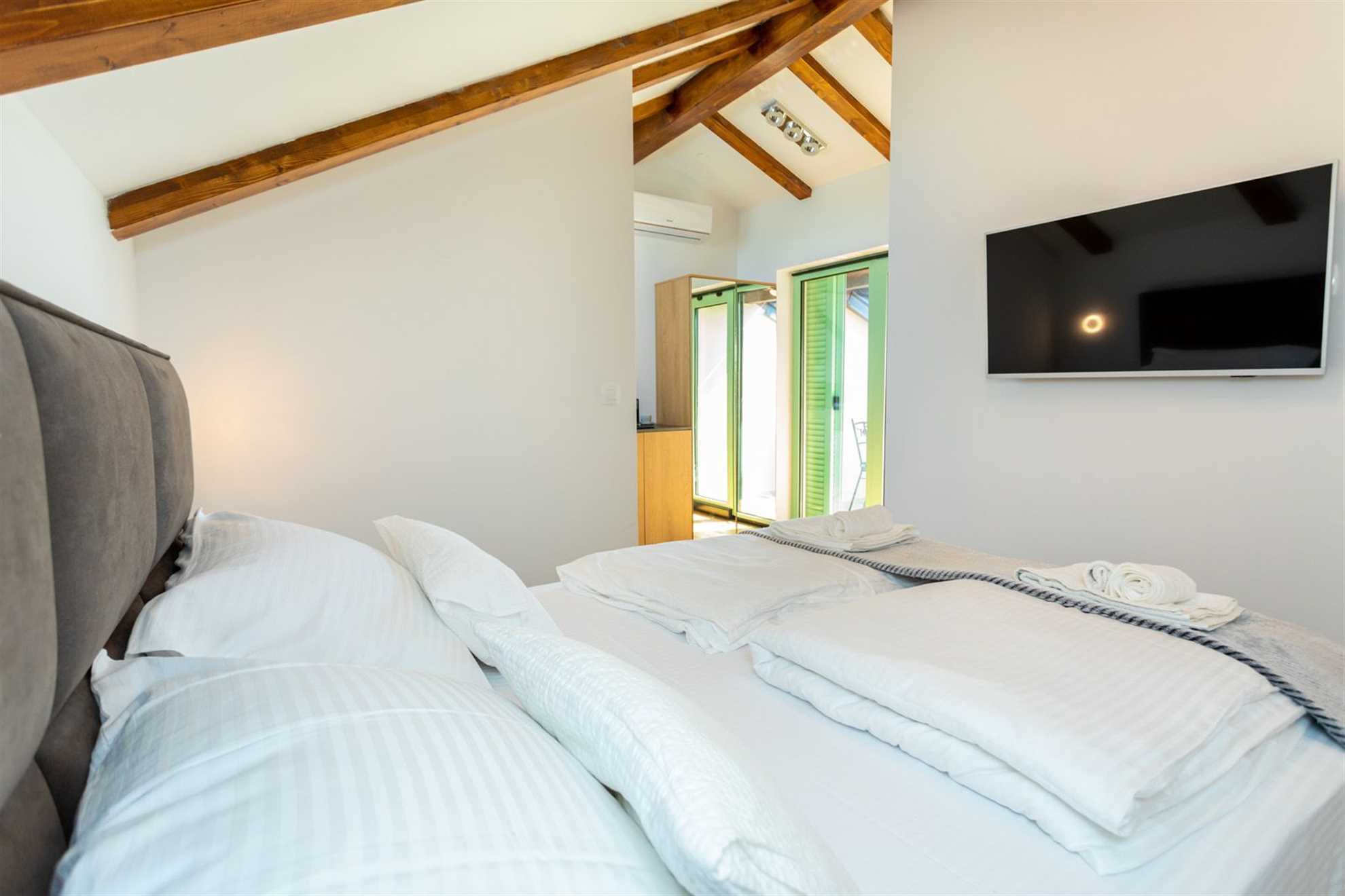 Lijepo renovirana rustikalna kuća za odmor DREAM