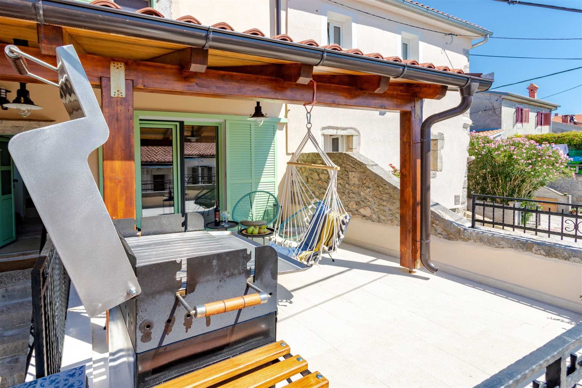 Lijepo renovirana rustikalna kuća za odmor DREAM