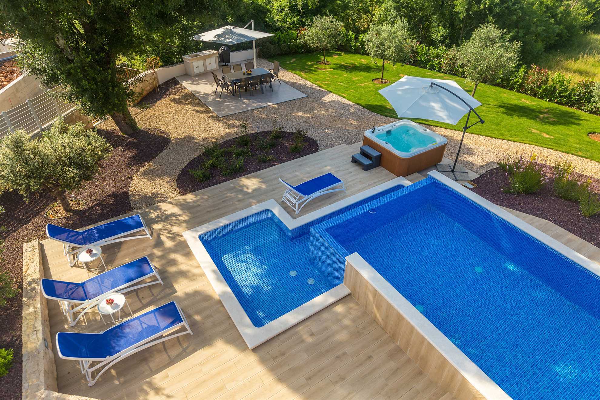 Villa ROMANTICA mit Sauna, Pool und Whirlpool