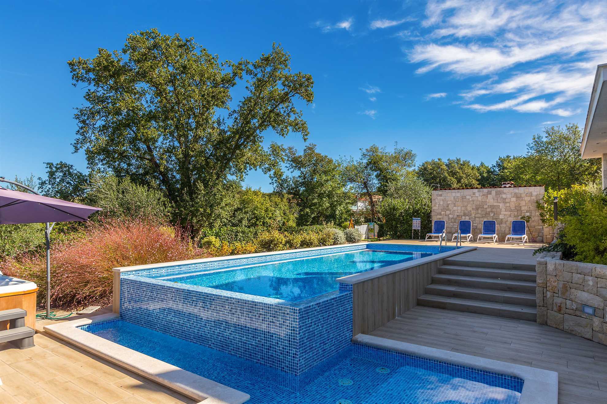 Villa ROMANTICA mit Sauna, Pool und Whirlpool