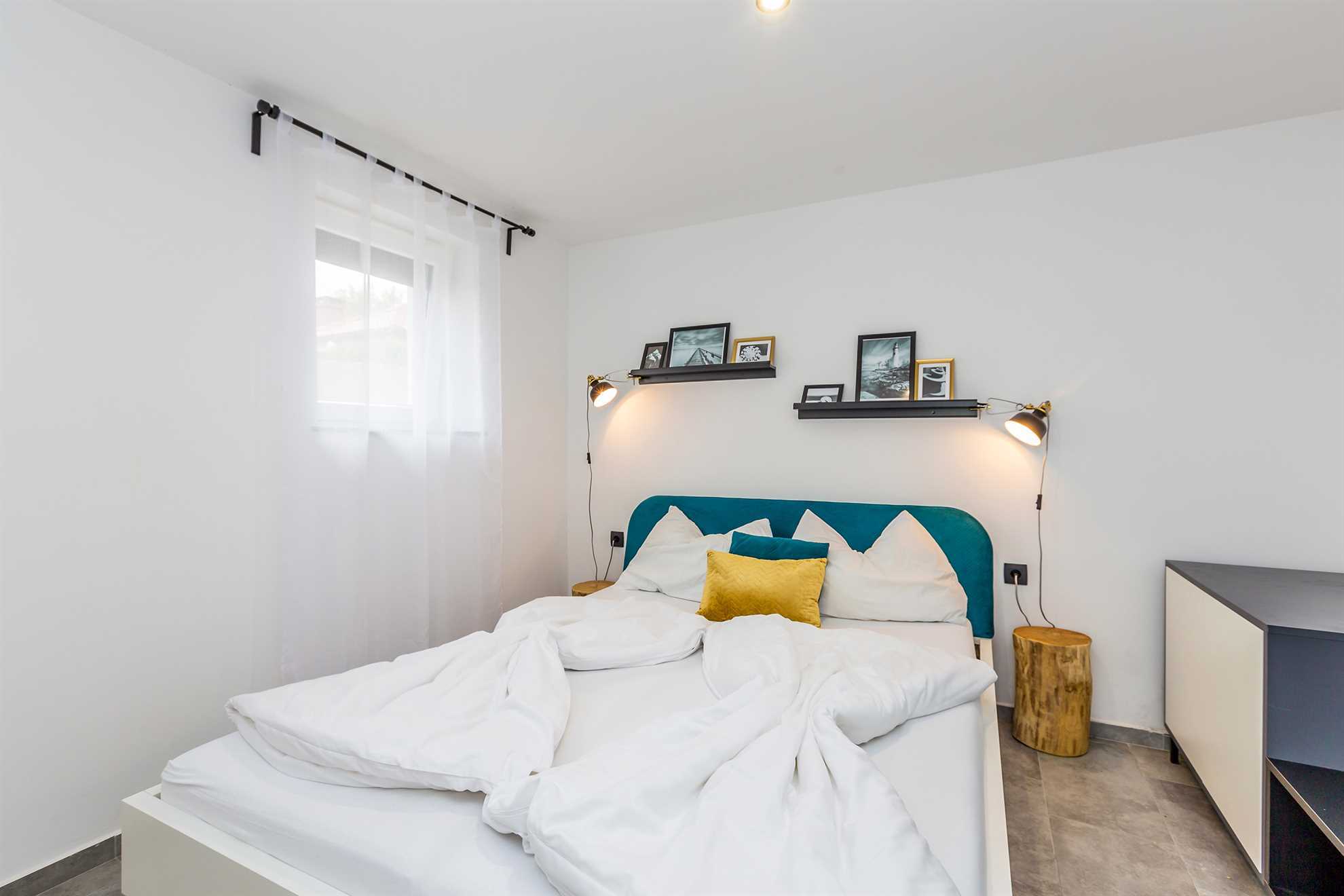 Beautiful holiday house ELEGANCE with heated pool