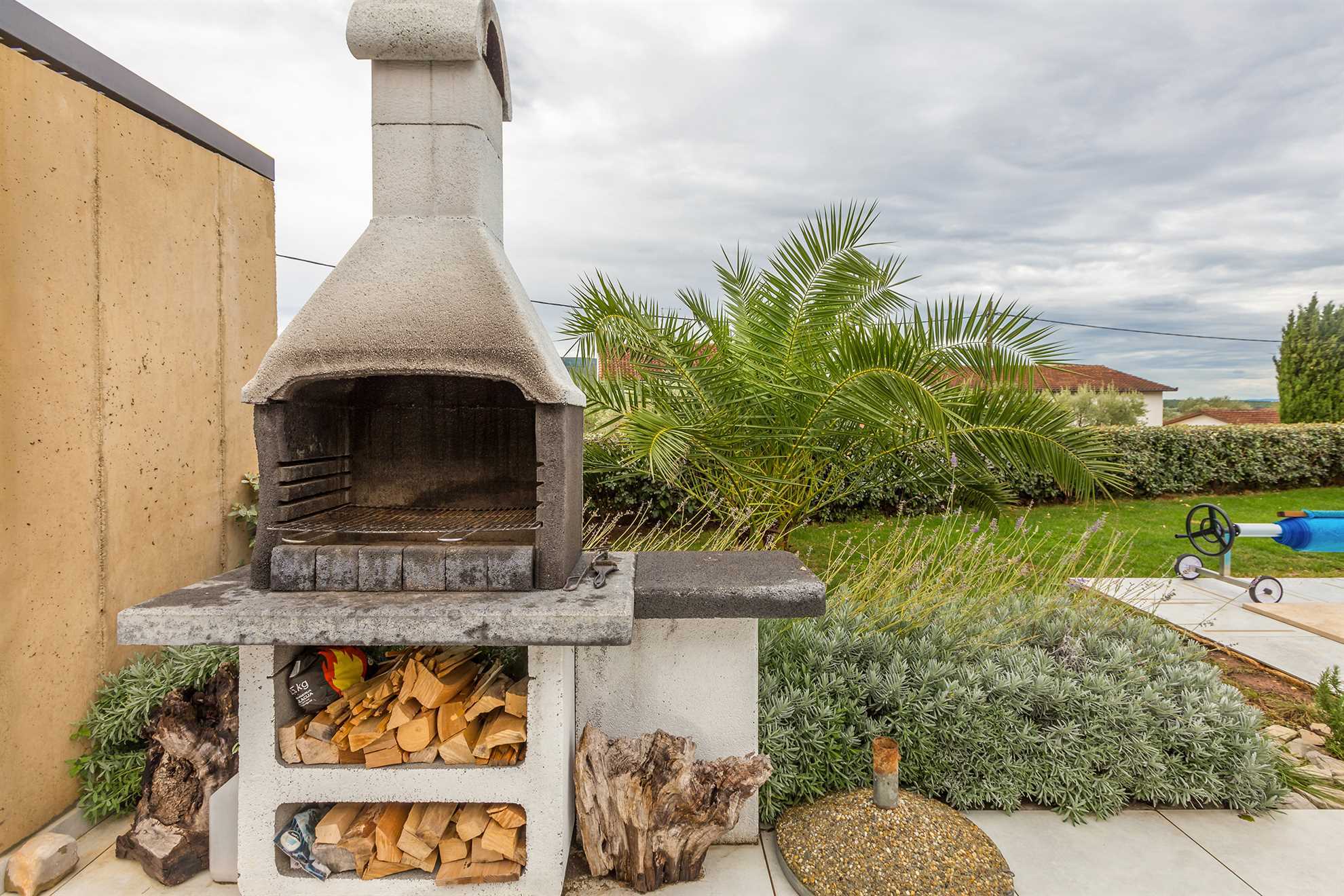 Beautiful holiday house ELEGANCE with heated pool