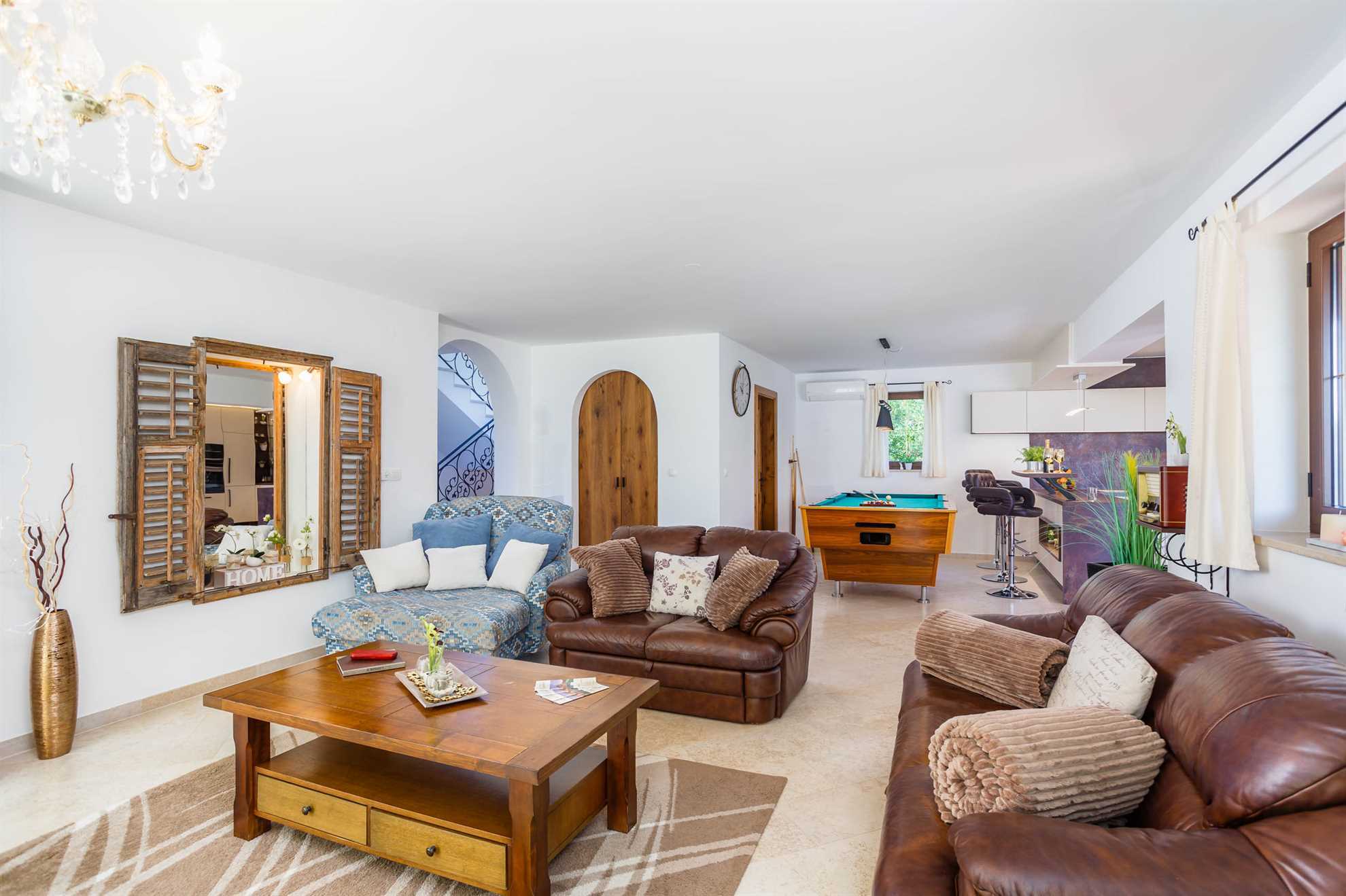 Villa KAMENICA con piscina esterna e interna e sauna