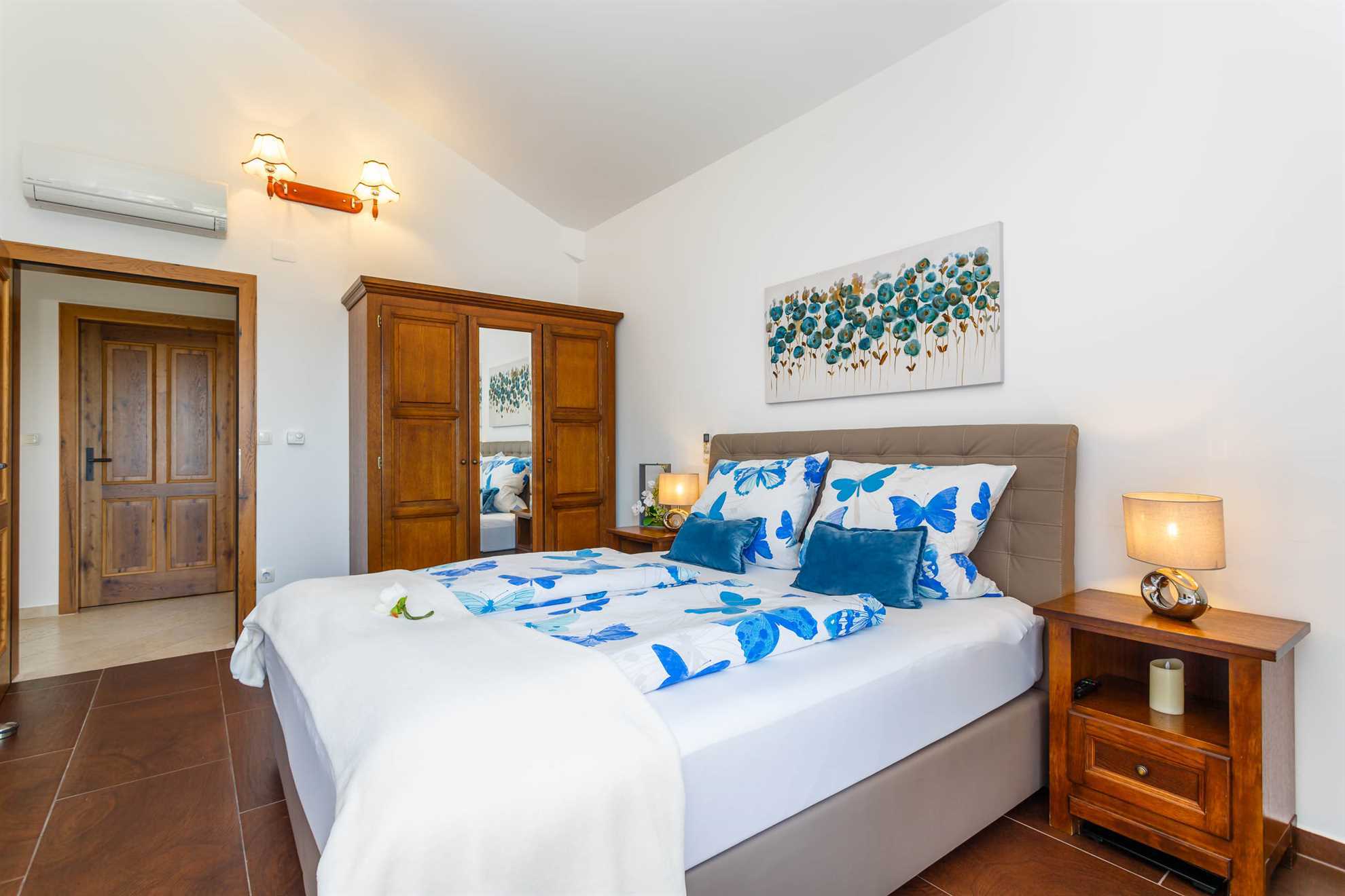Villa KAMENICA con piscina esterna e interna e sauna