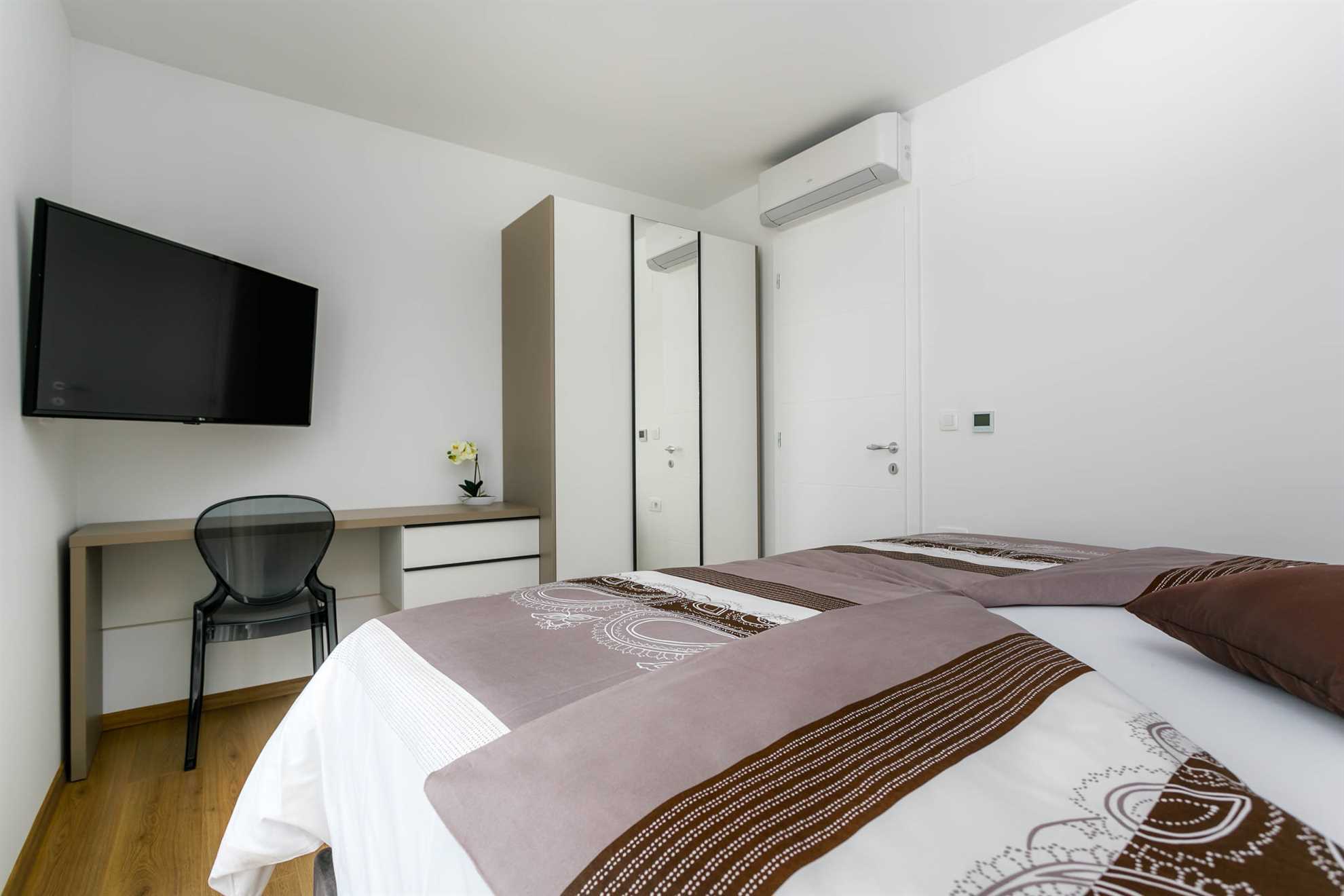 Luxury villa LEA MAGDALENA with heated pool