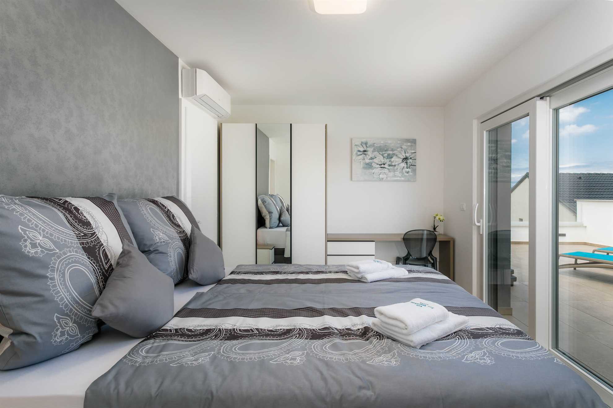 Luxury villa LEA MAGDALENA with heated pool