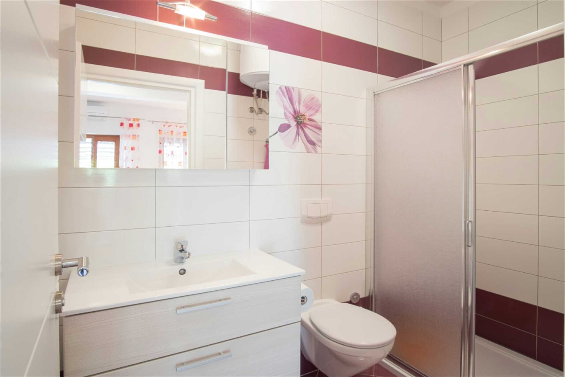 Studio apartment IVA with terrace