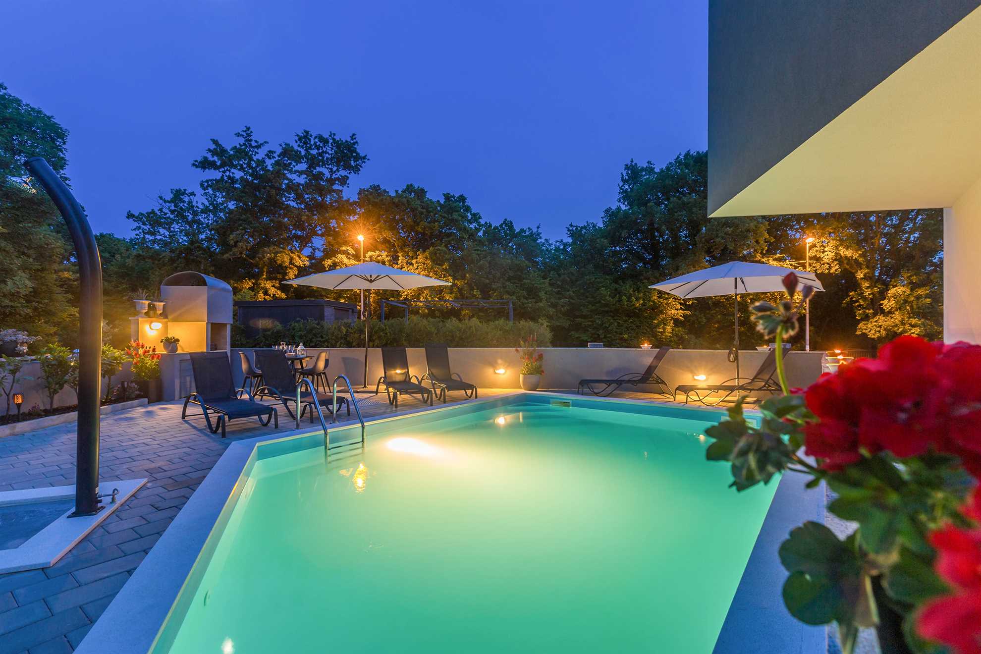 Apartment LAGANINI II with shared pool