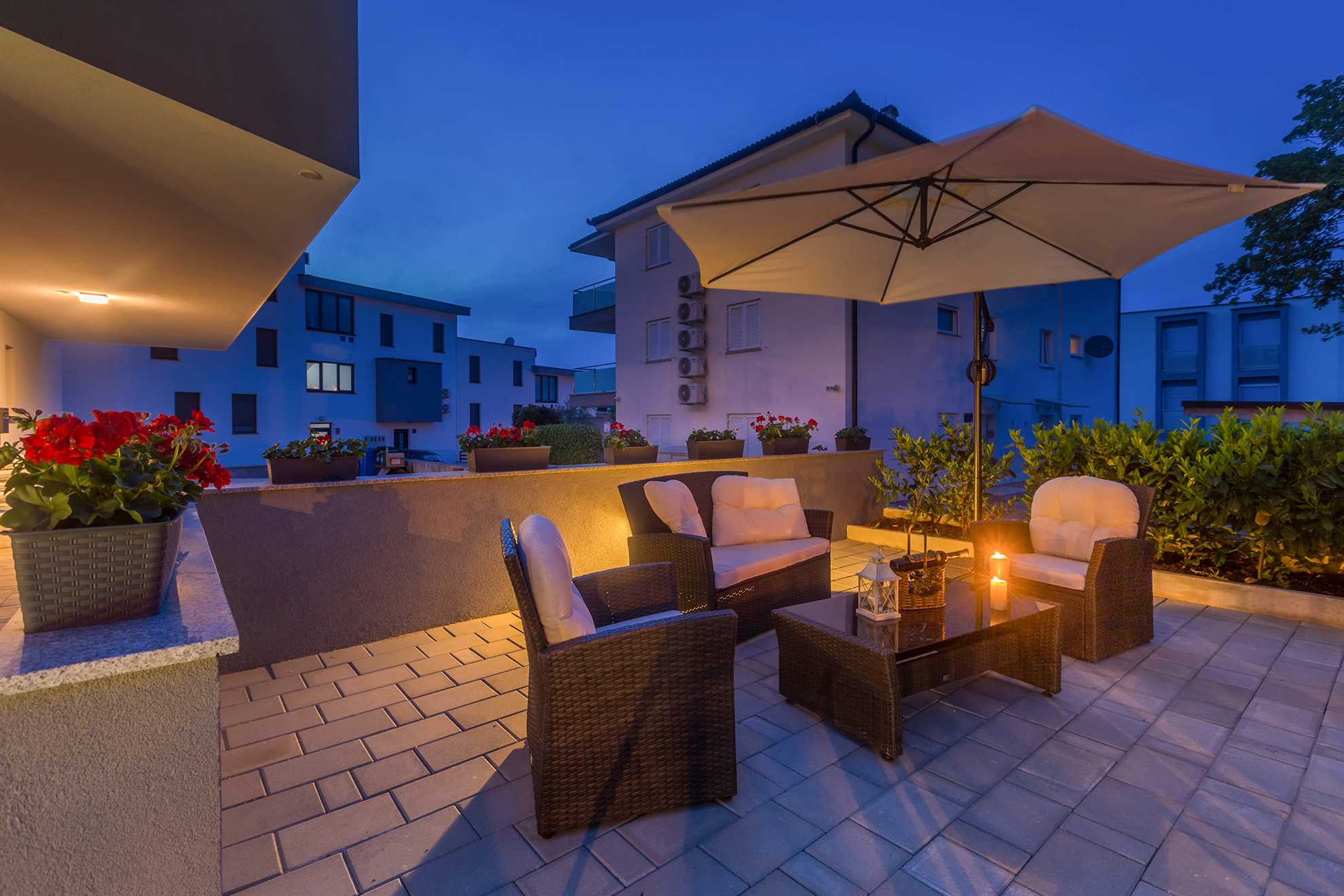 Apartment LAGANINI II with shared pool