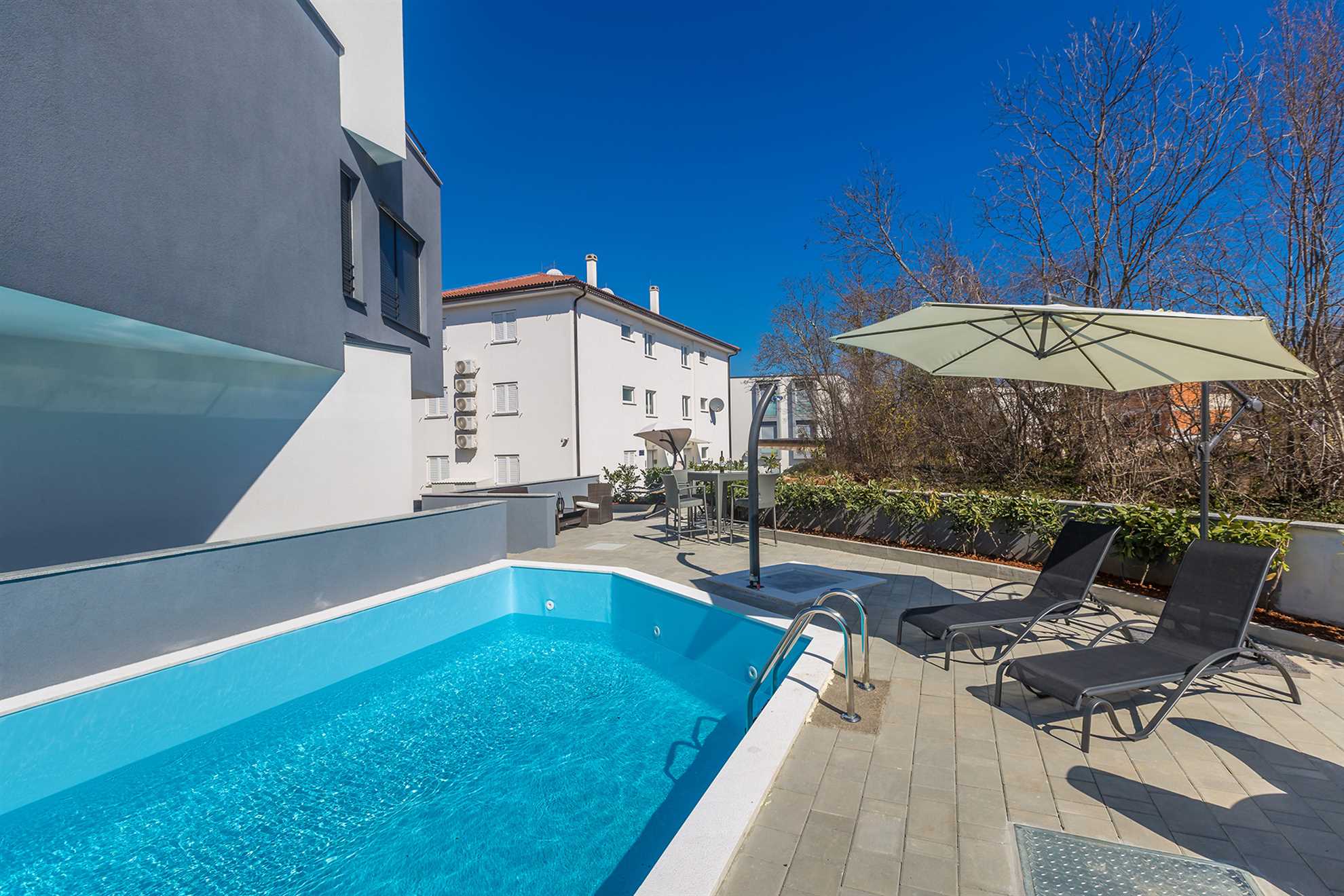 Apartment LAGANINI II with shared pool