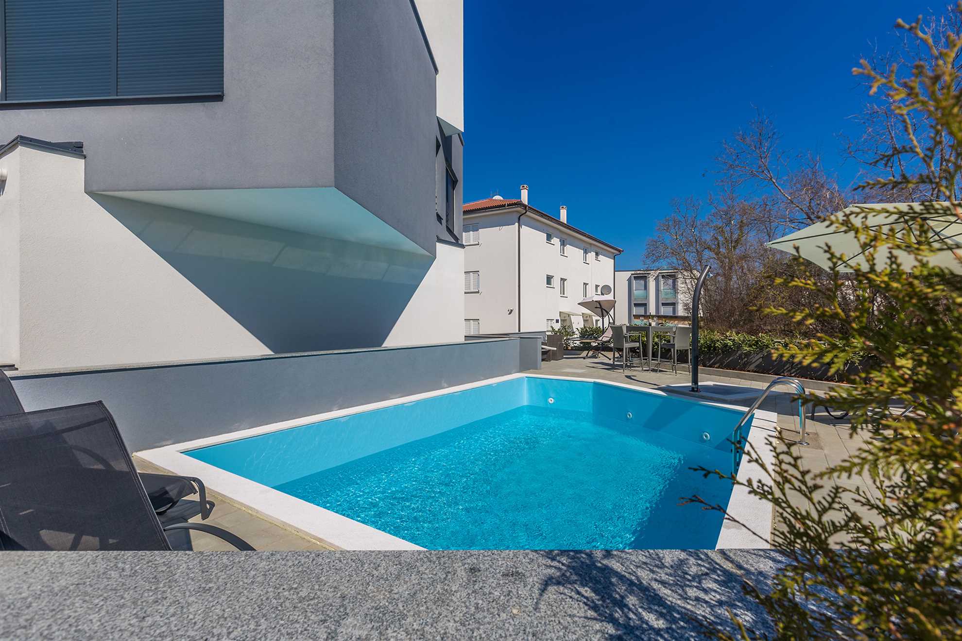 Apartment LAGANINI II with shared pool