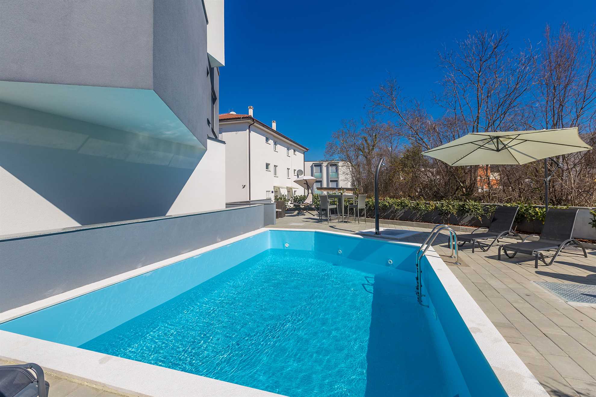 Apartment LAGANINI II with shared pool