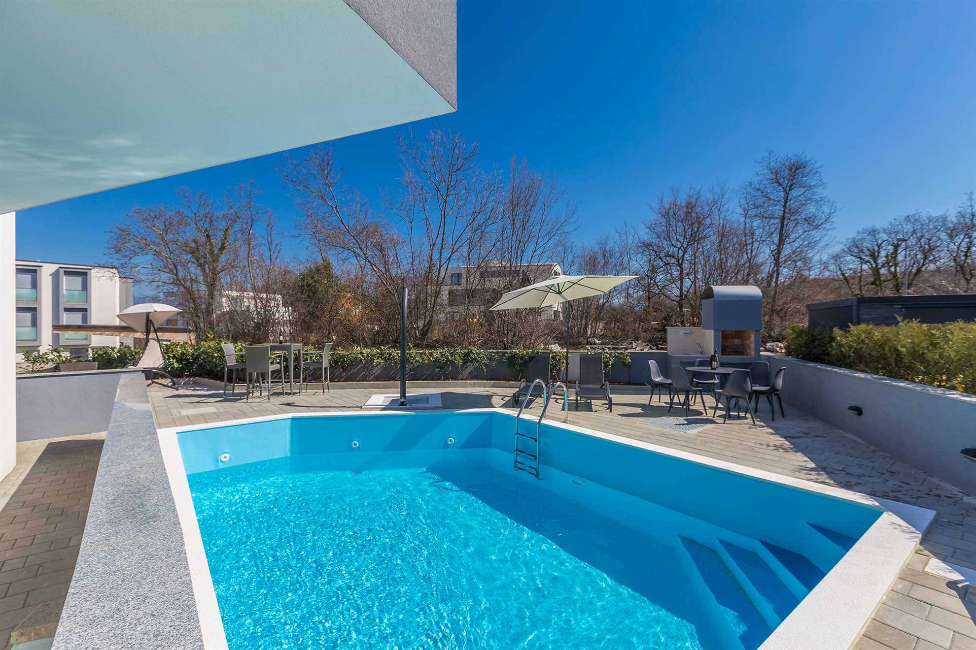 Apartment LAGANINI II with shared pool