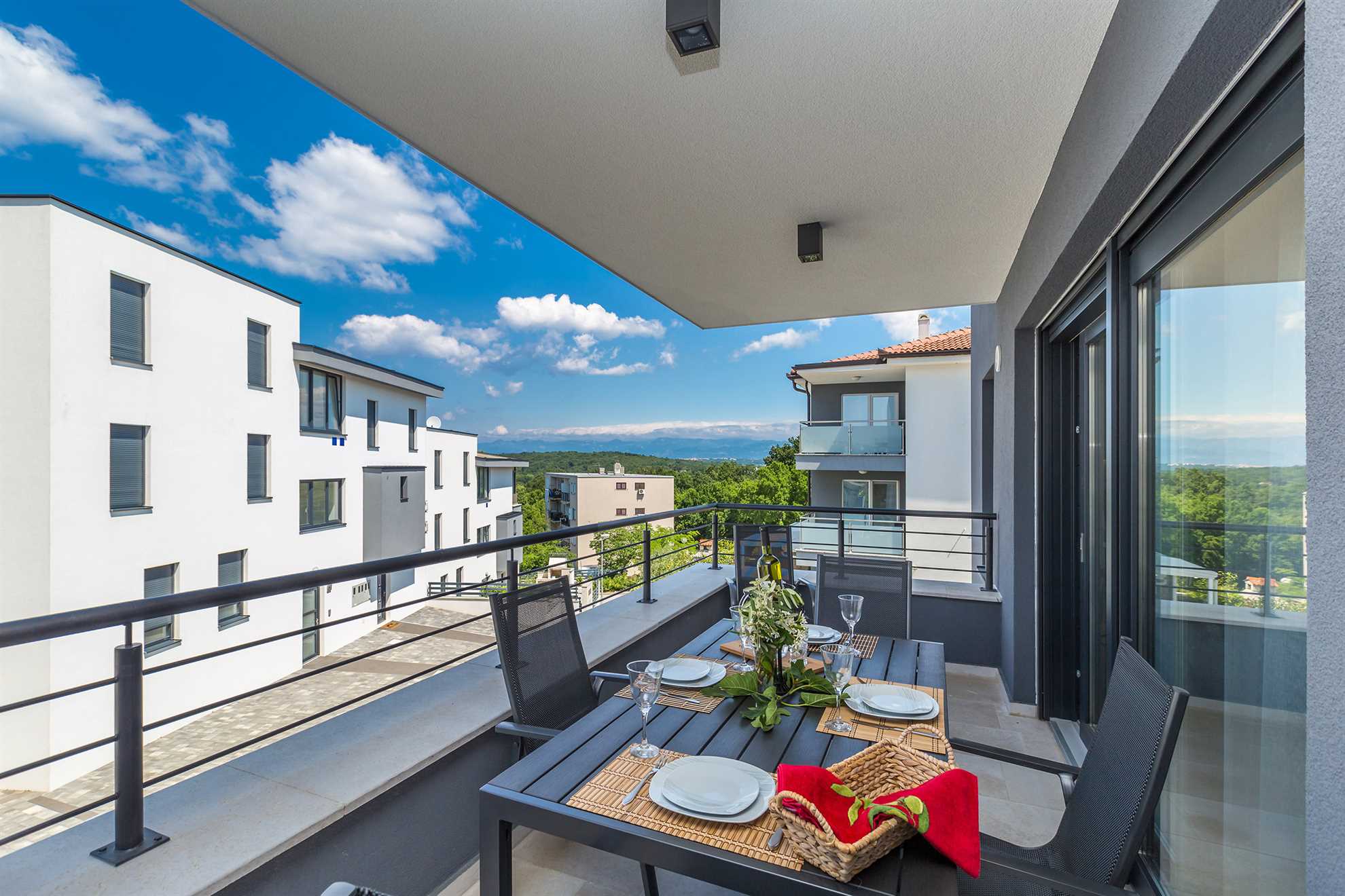 Apartment LAGANINI II with shared pool