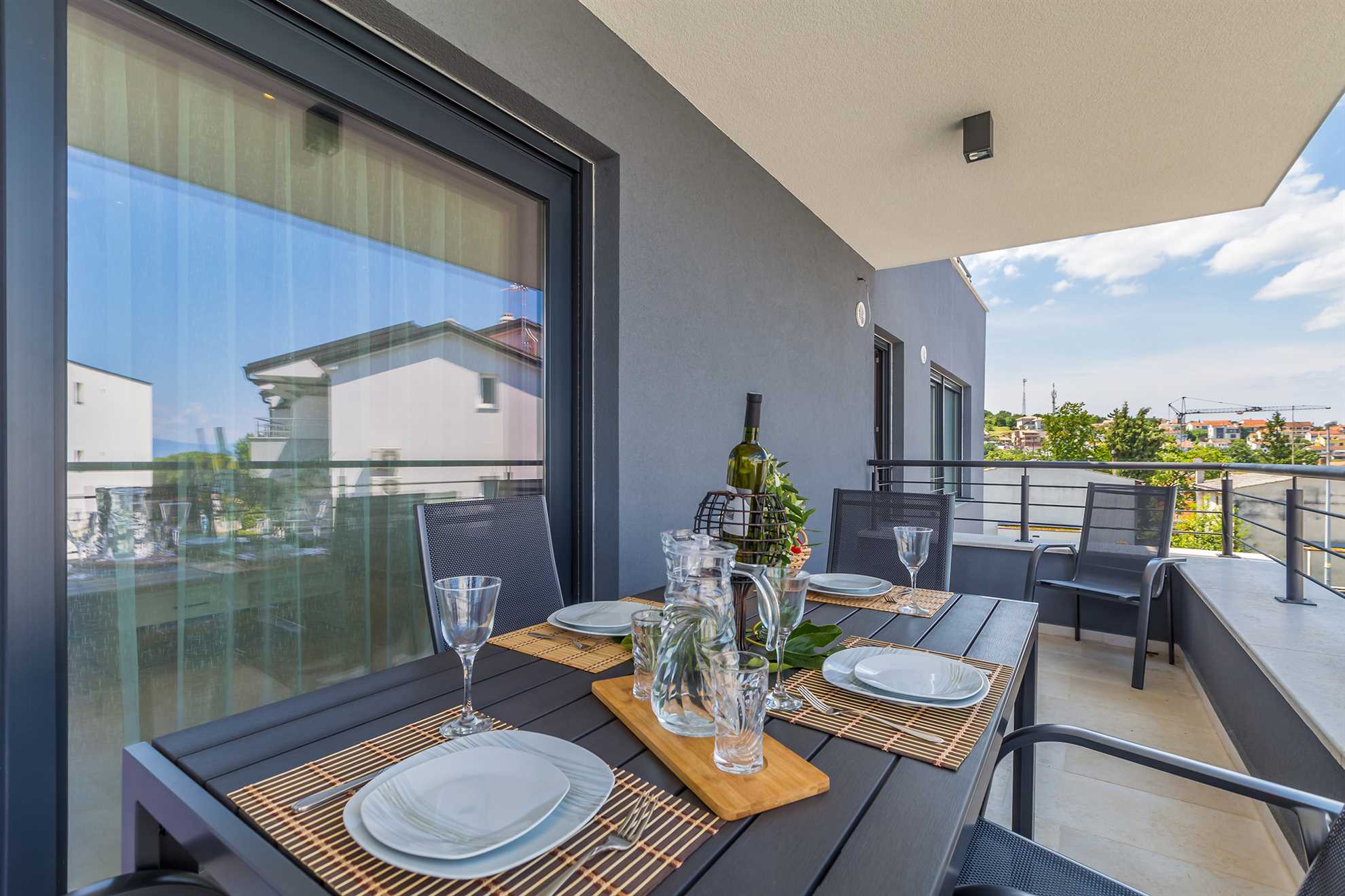 Apartment LAGANINI II with shared pool