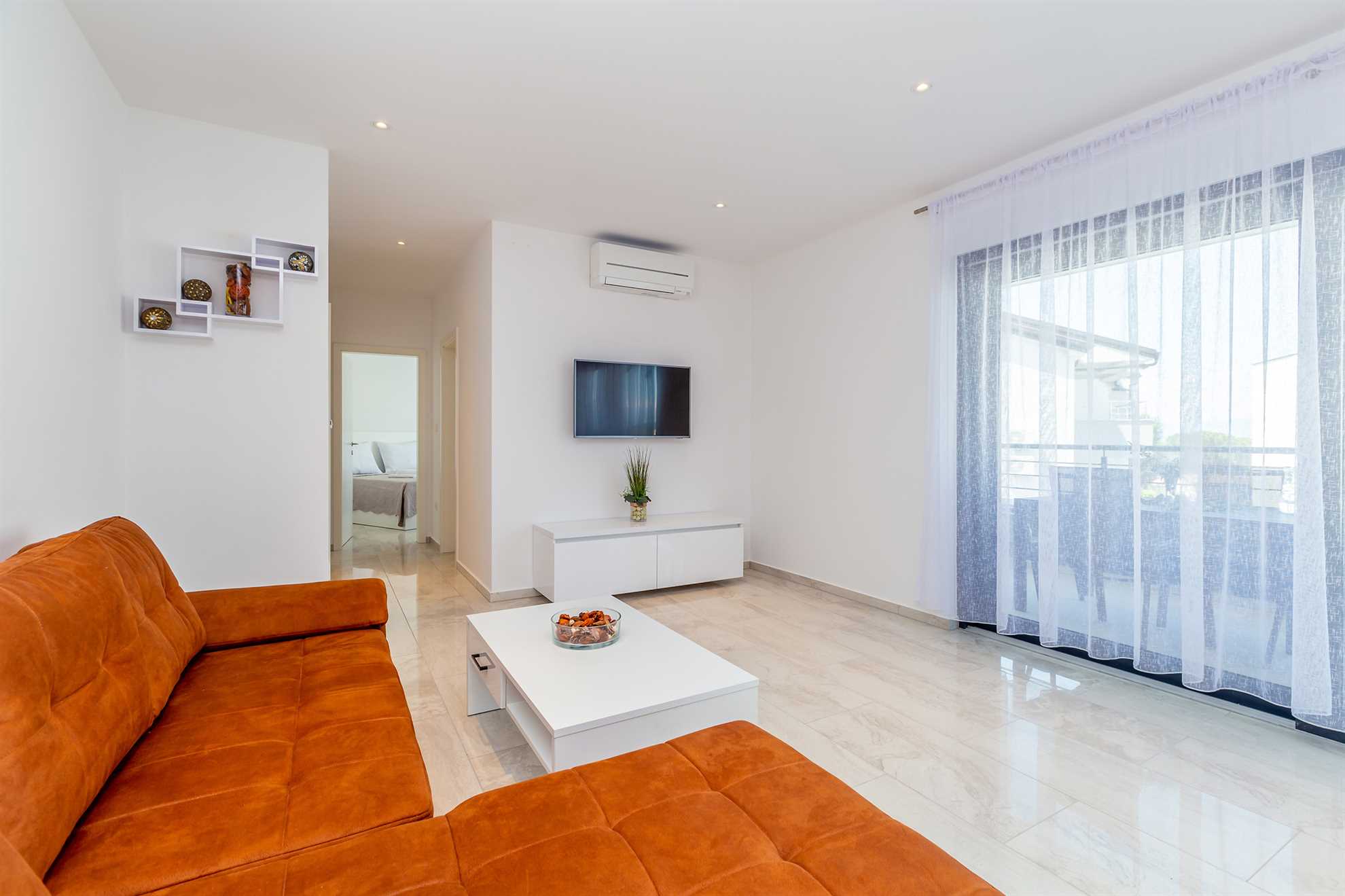 Apartment LAGANINI II with shared pool