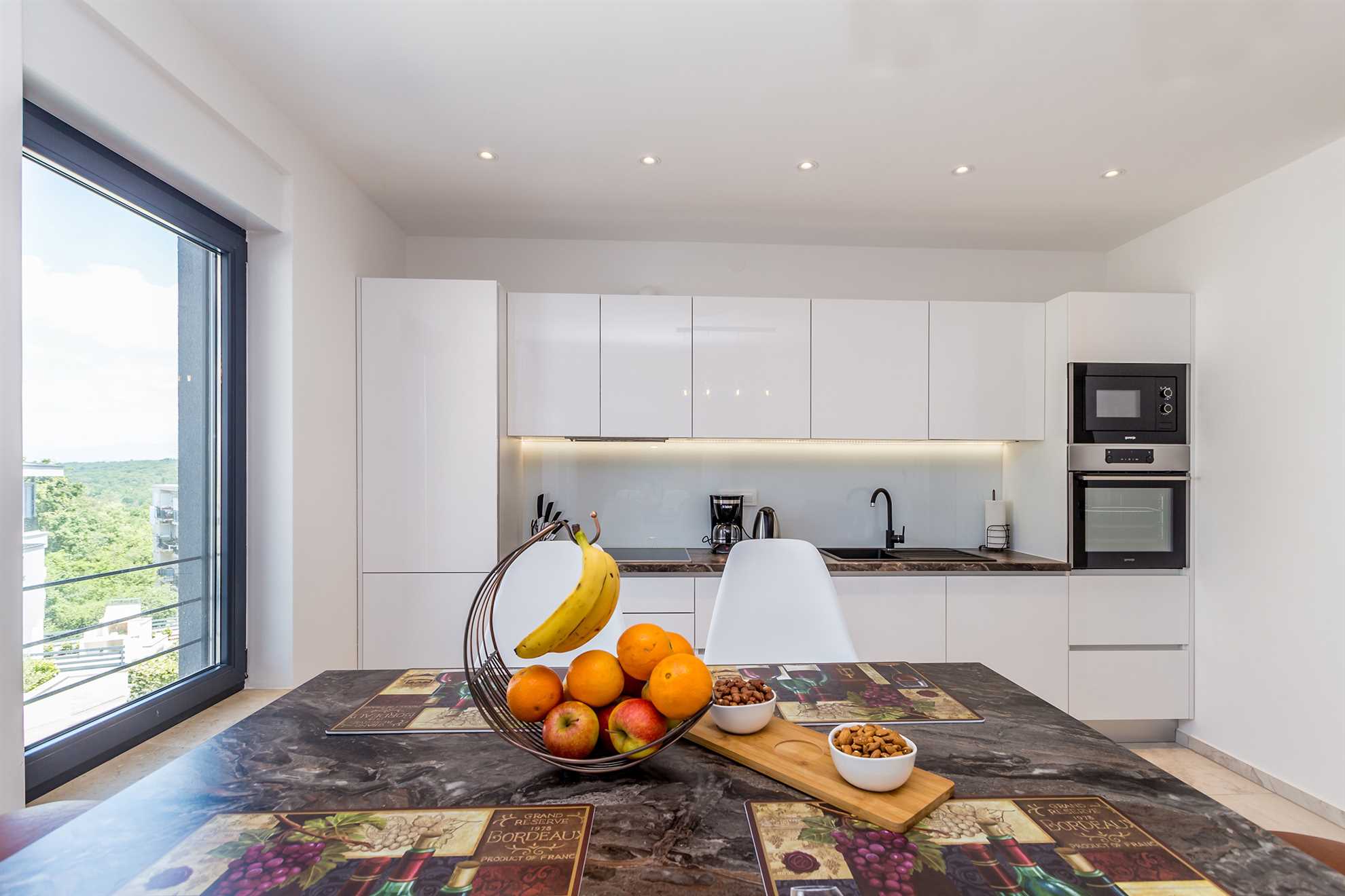 Apartment LAGANINI II with shared pool