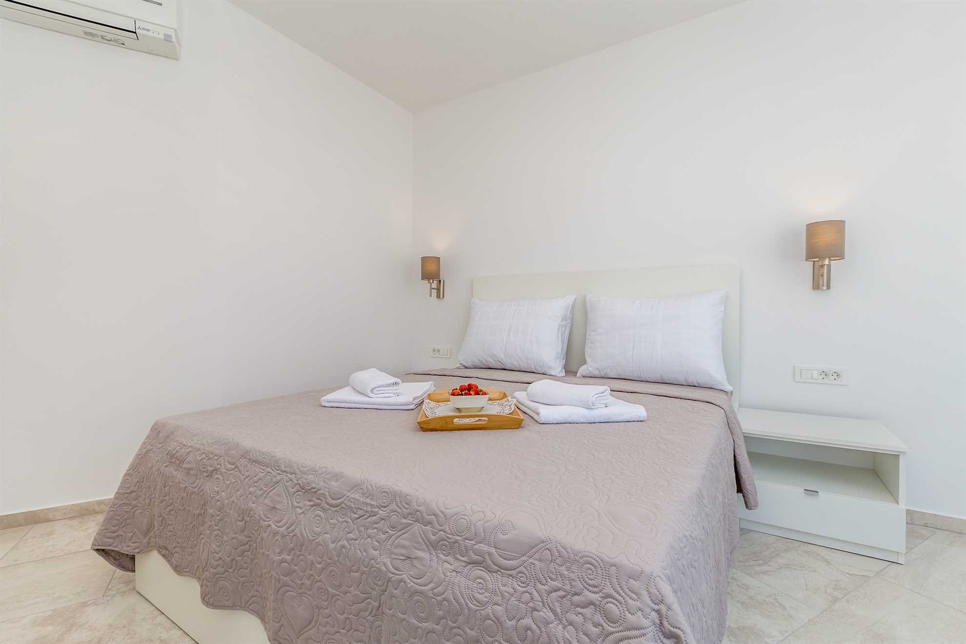 Apartment LAGANINI II with shared pool