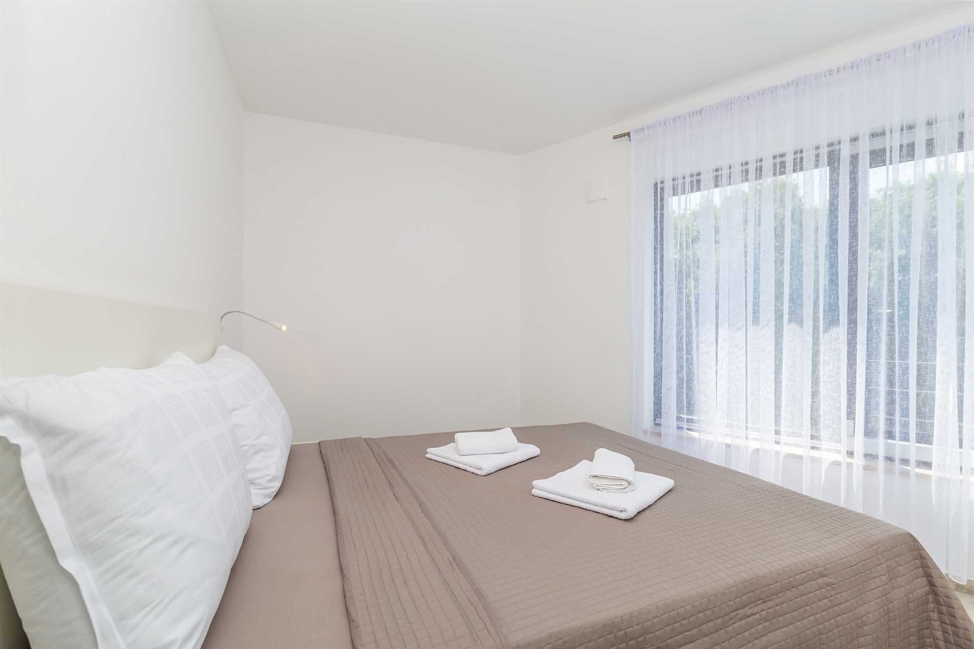 Apartment LAGANINI II with shared pool