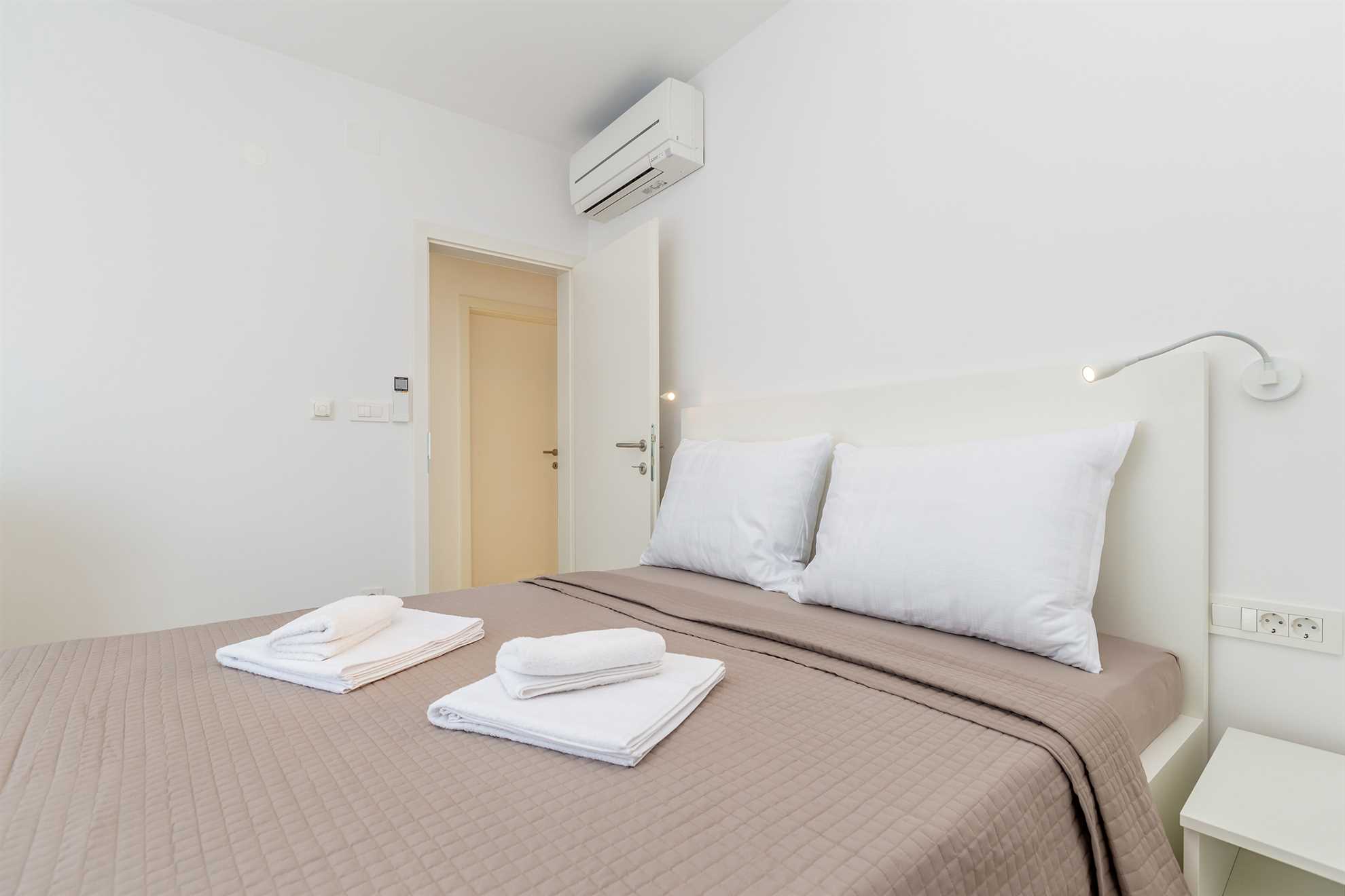 Apartment LAGANINI II with shared pool