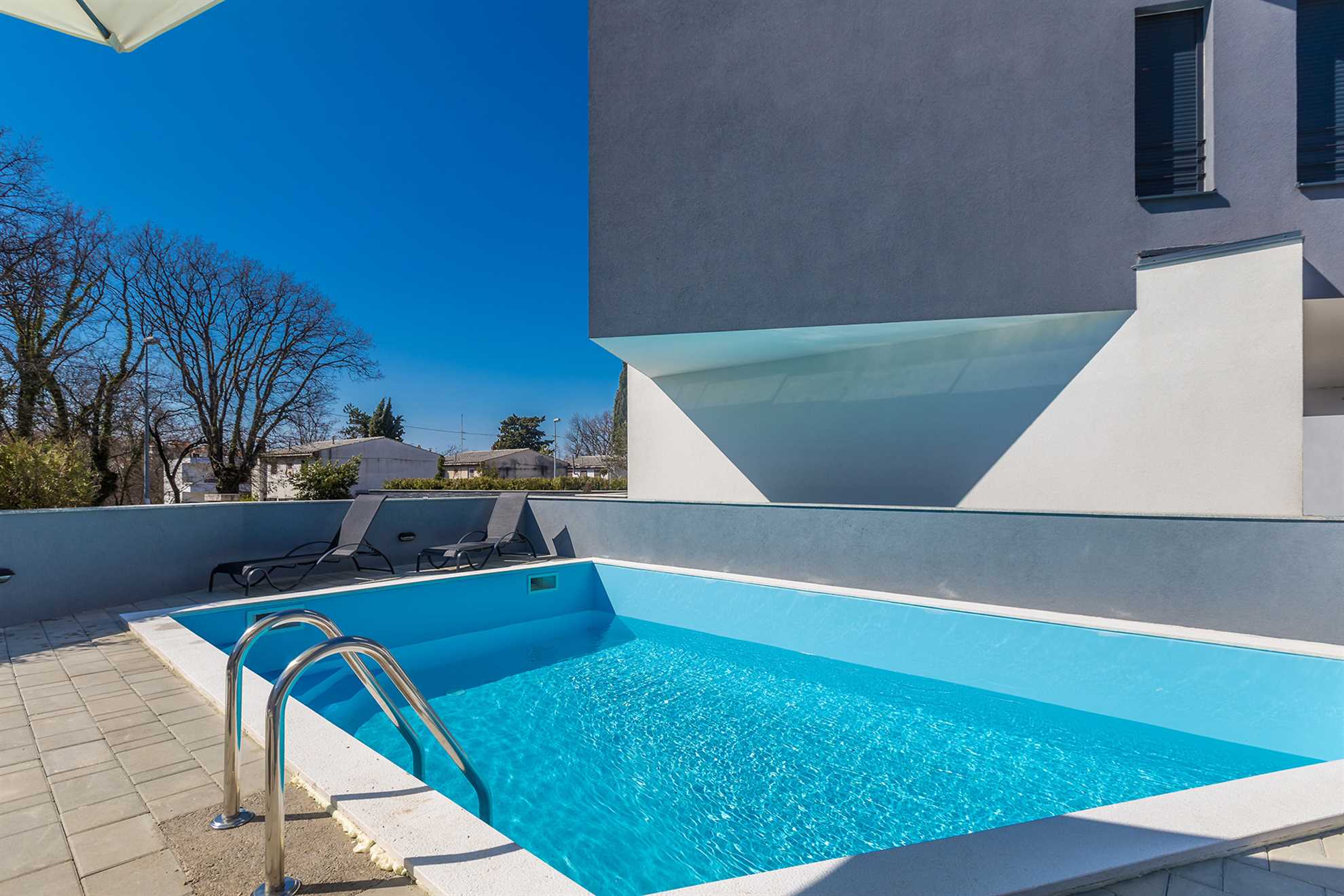 Apartment LAGANINI II with shared pool