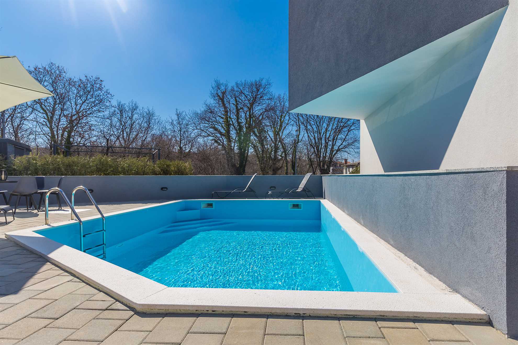 Apartment LAGANINI II with shared pool