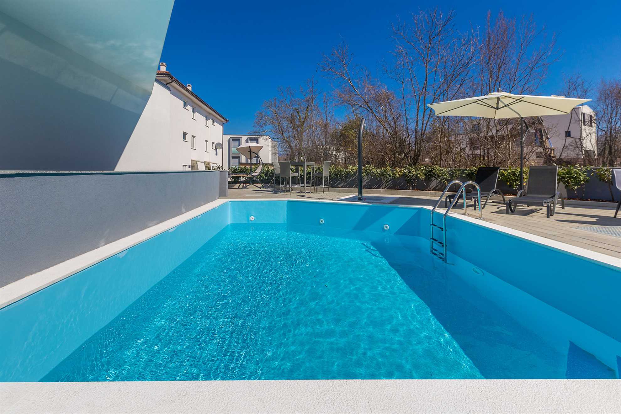 Apartment LAGANINI II with shared pool