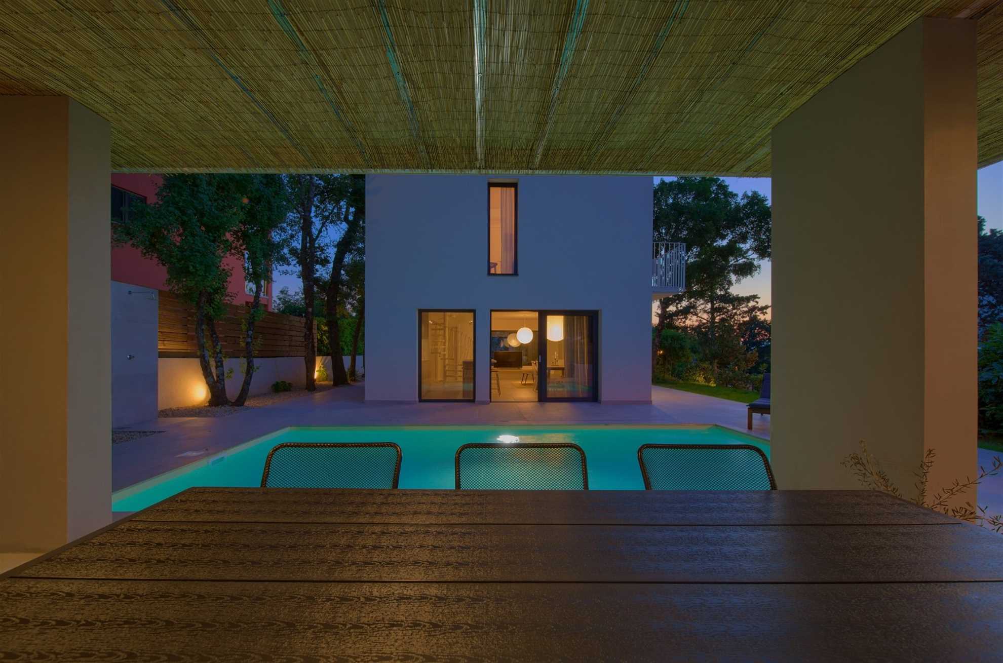 Beautiful holiday house MALA with heated pool