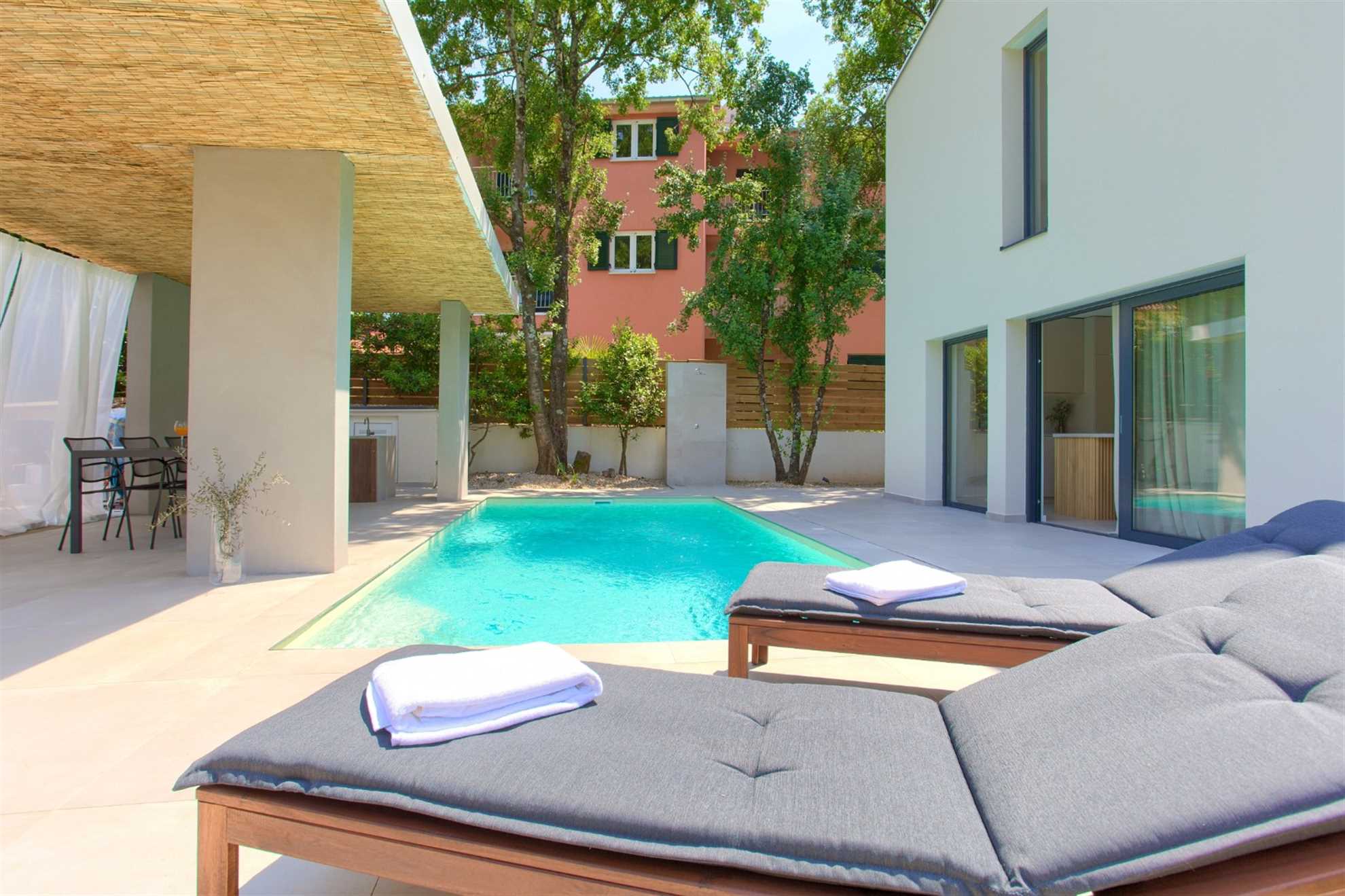 Beautiful holiday house MALA with heated pool