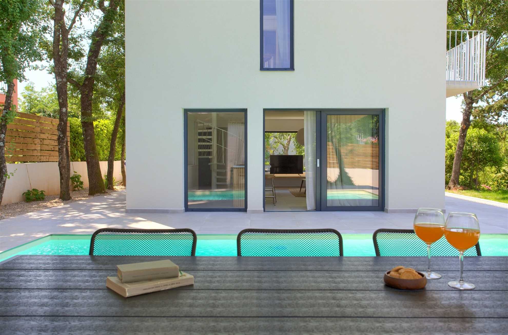 Beautiful holiday house MALA with heated pool