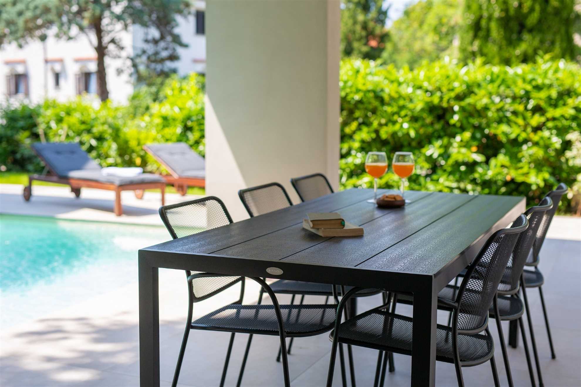 Beautiful holiday house MALA with heated pool