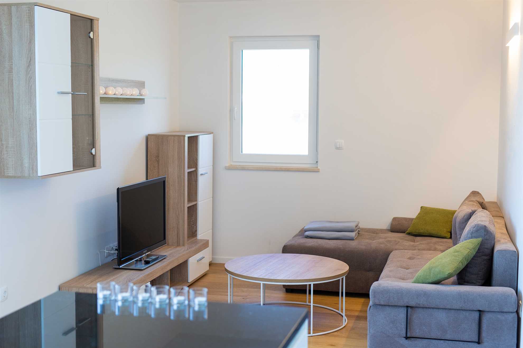 Apartment JOY with sea view and hot tub