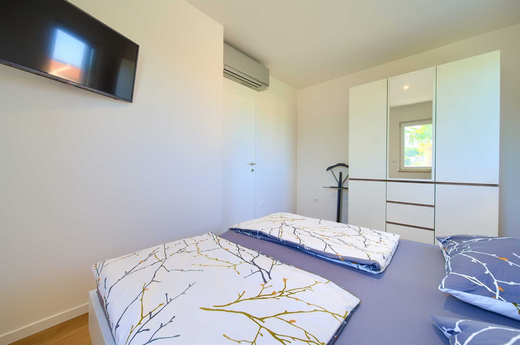 Apartment JOY with sea view and hot tub