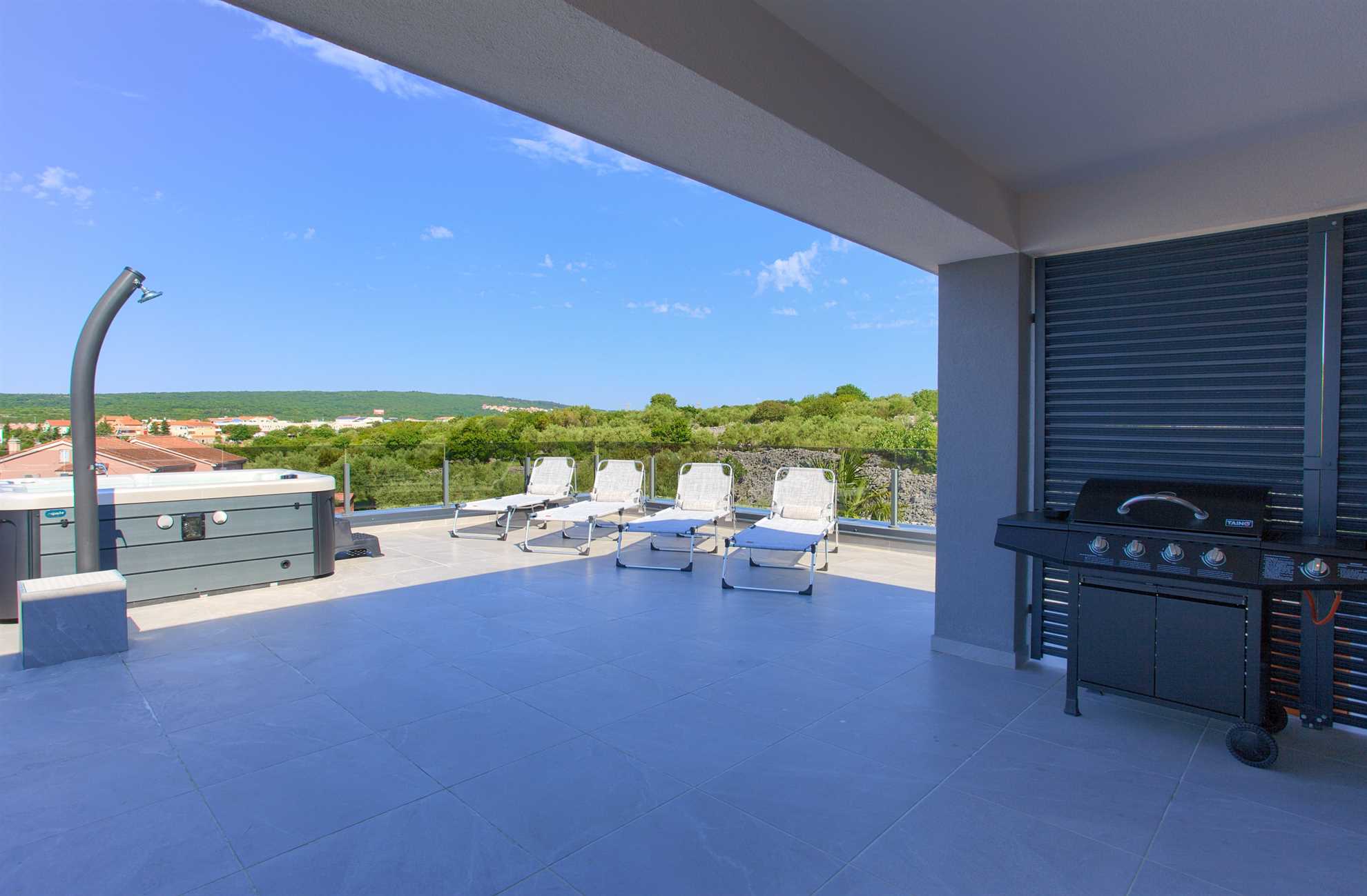 Apartment JOY with sea view and hot tub