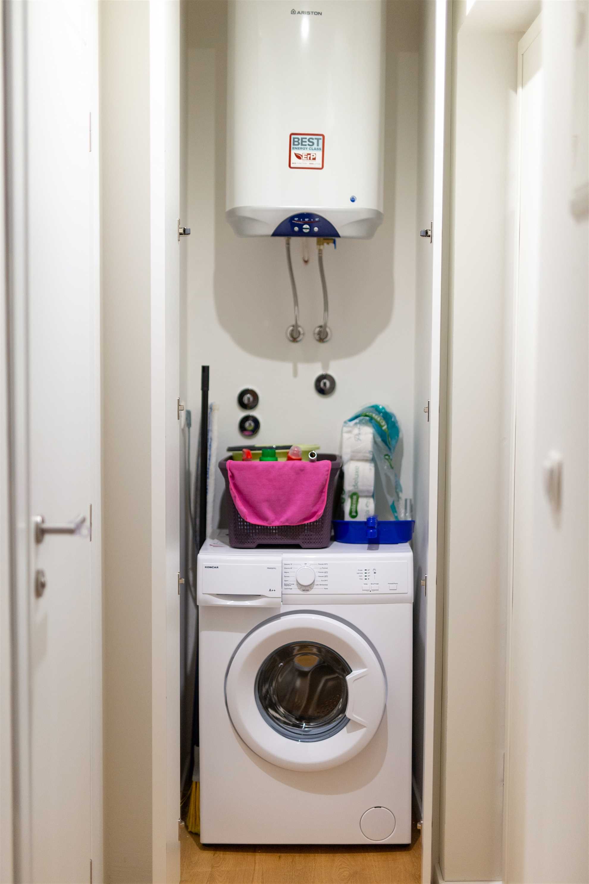 Apartment JOY with sea view and hot tub