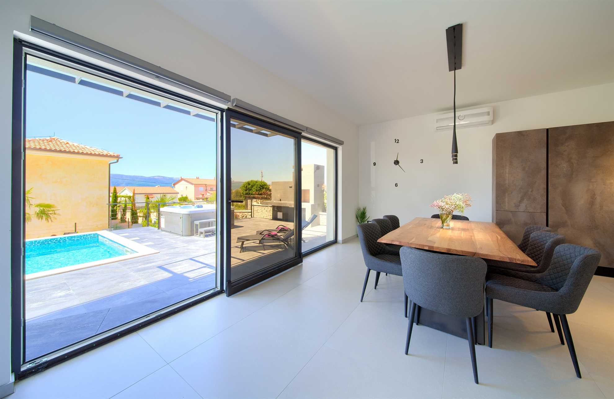 Lussuosa villa Lucija con piscina riscaldata