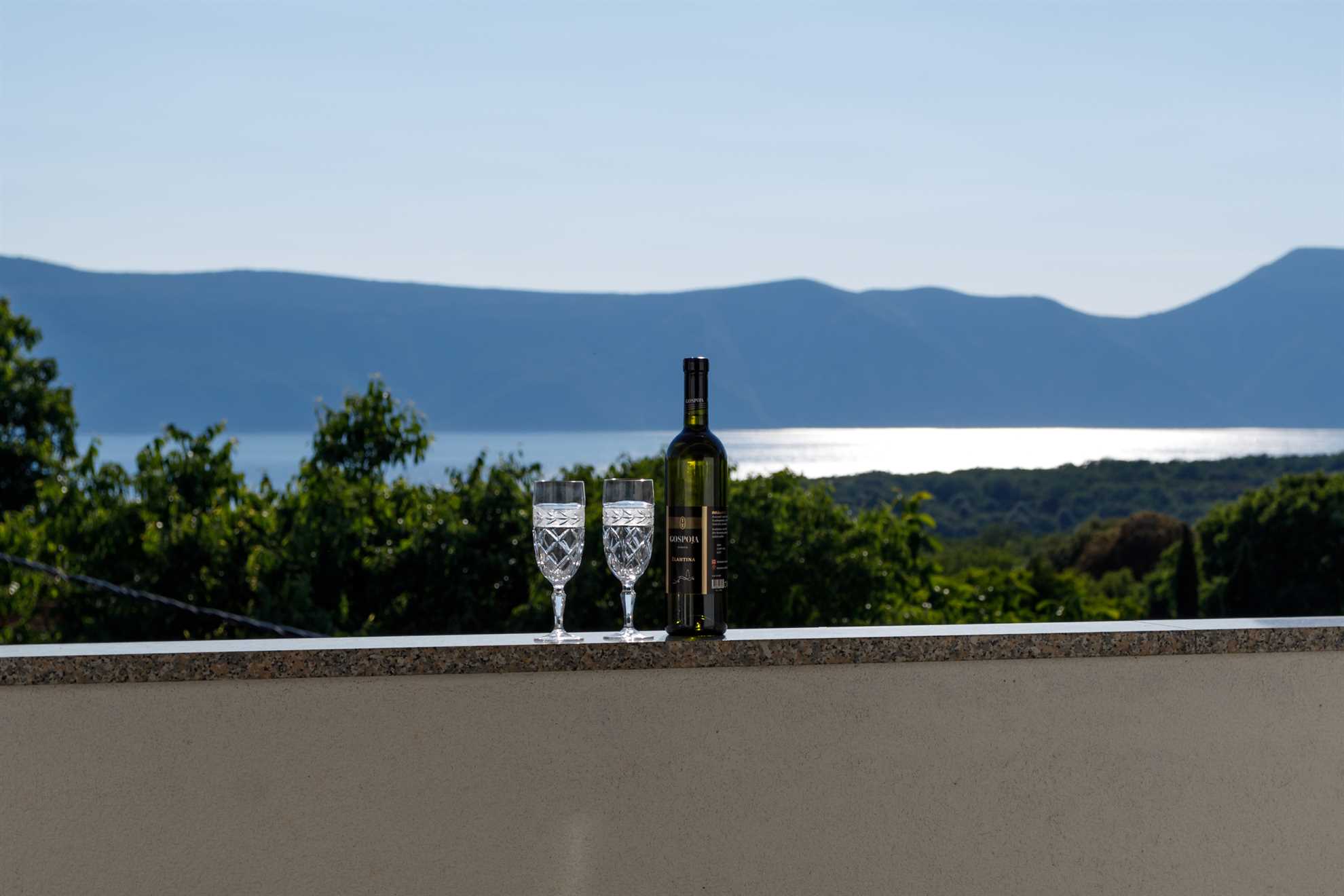 Rustic apartment EVELIN close to the beach