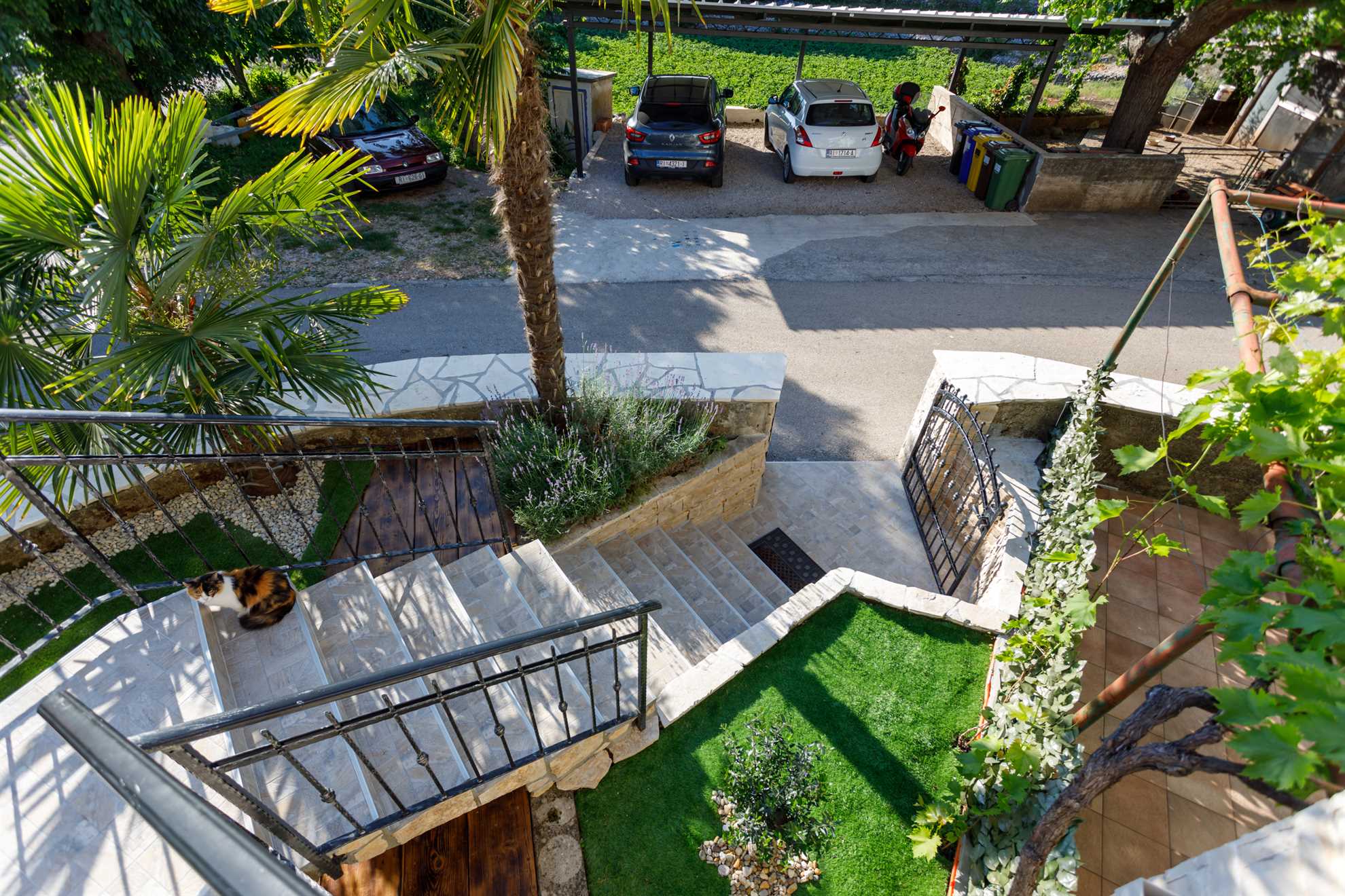 Rustic apartment EVELIN close to the beach