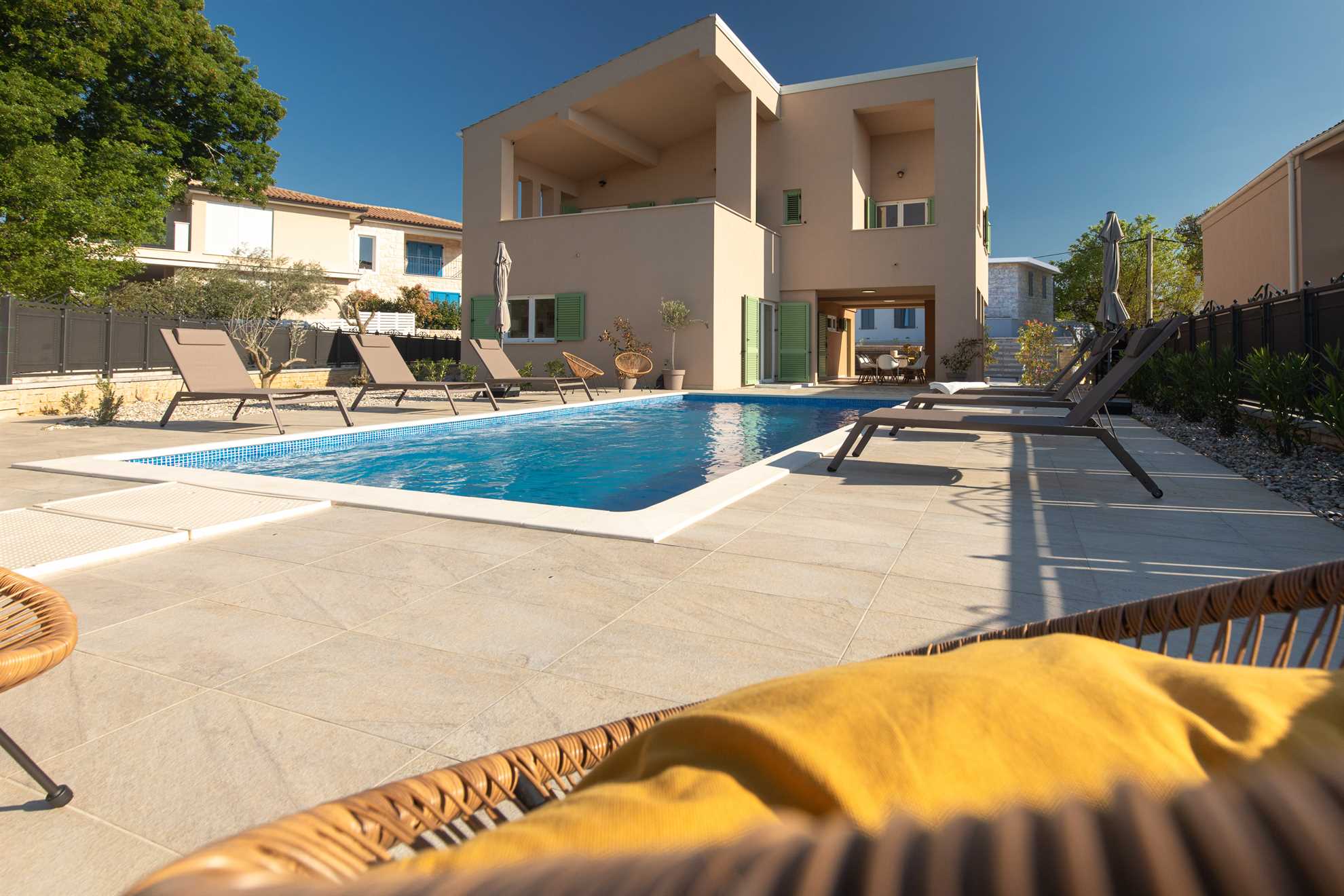 Villa OLIVE OCEAN mit Pool und Meerblick