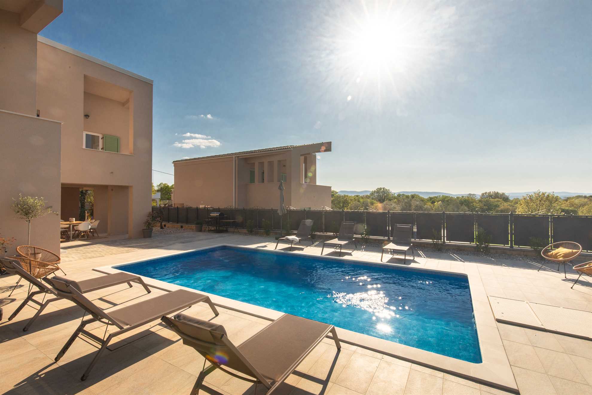Villa OLIVE OCEAN mit Pool und Meerblick